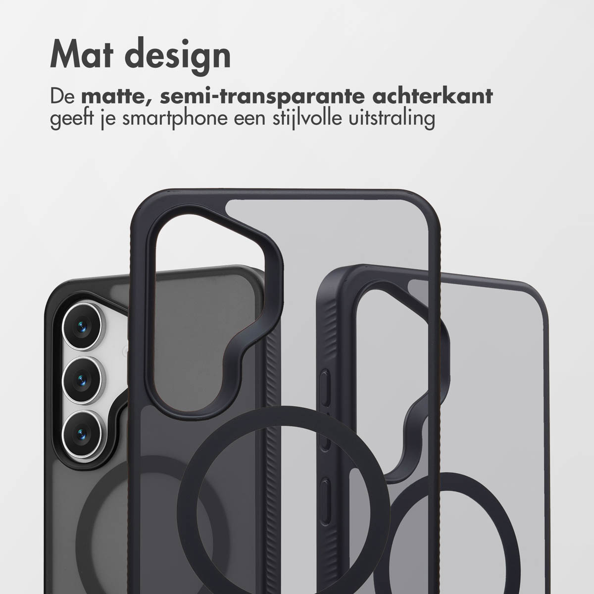 Een zwarte telefoonhoes met mat design wordt getoond. De hoes heeft een transparante achterkant en wordt getoond op een witte achtergrond.