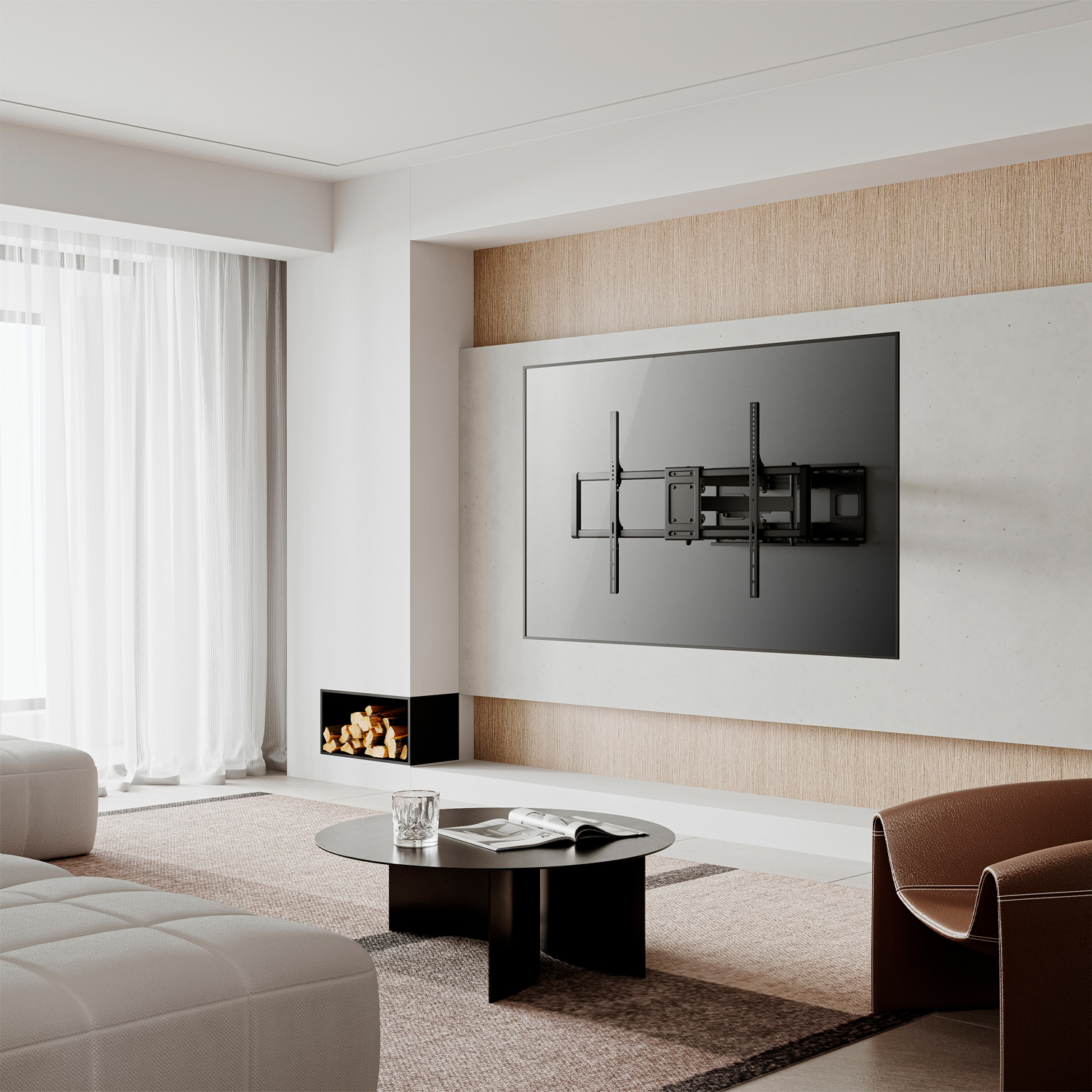 Salón moderno con TV montada, chimenea, sofá y mesa de centro. La habitación tiene una combinación de colores neutros con una pared de acento de madera.