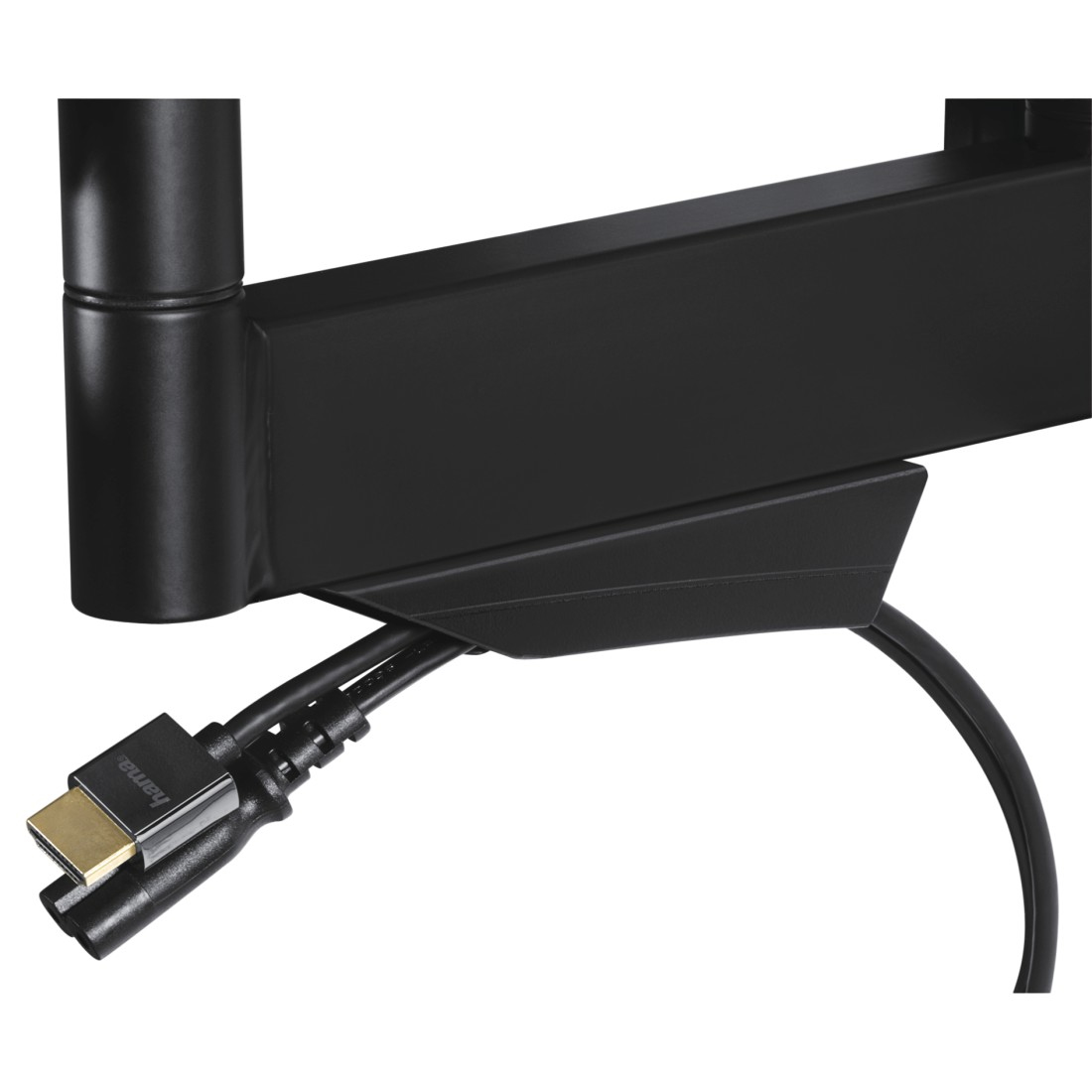 Nahaufnahme einer schwarzen Monitorhalterung mit Kabel. Das Kabel hat einen goldfarbenen HDMI-Anschluss mit dem Logo "hama".