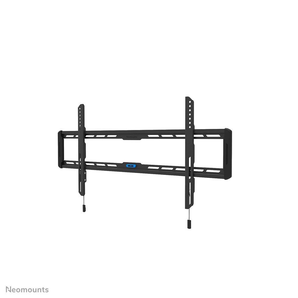Soporte de pared para TV negro sobre fondo blanco. Tiene un marco de metal horizontal y vertical con puntos de montaje y nivel.