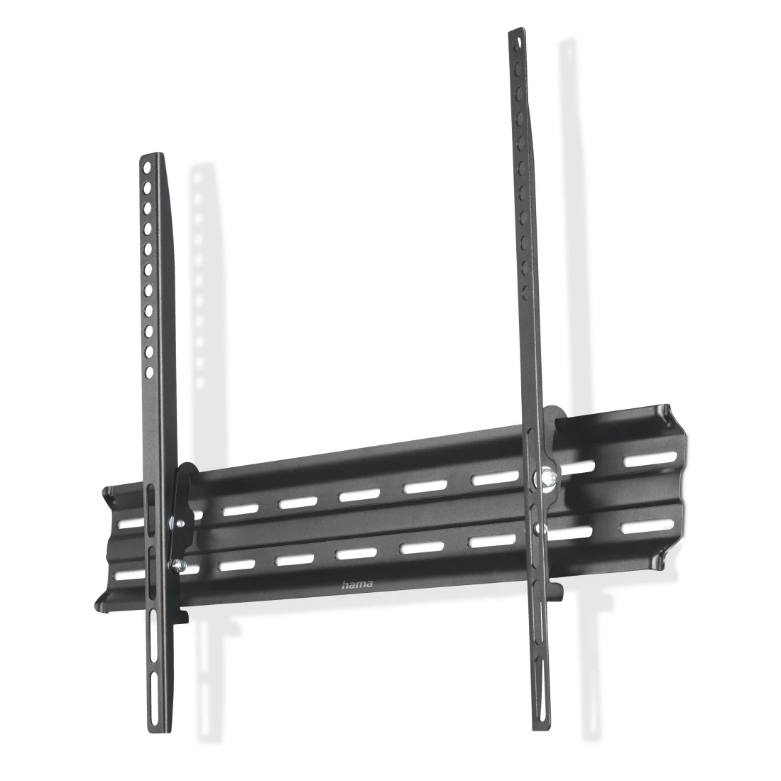 Un supporto a parete nero per TV su sfondo bianco. Ha parti metalliche verticali e orizzontali. Il marchio 'hama' è visibile.