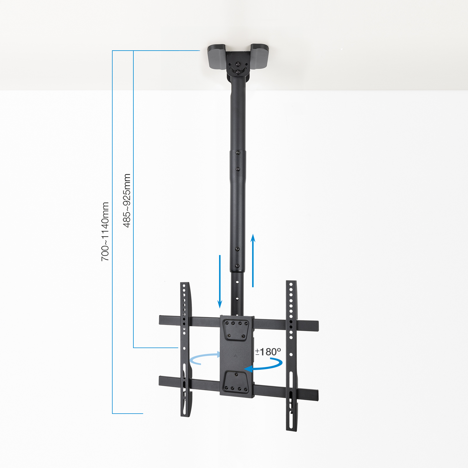Soporte de techo negro para TV. Altura y giro ajustables. Montado en techo blanco. Se muestran las dimensiones.