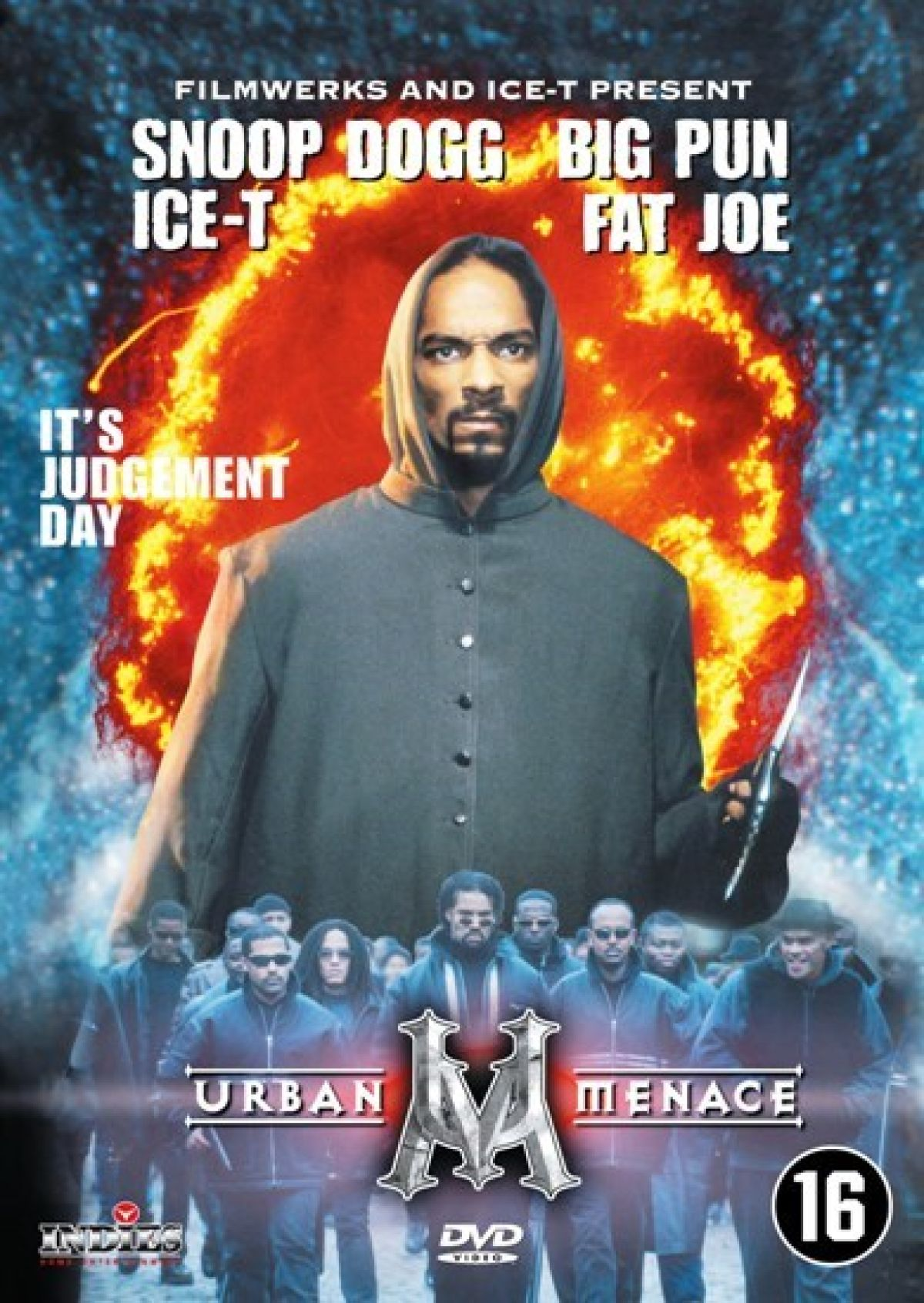 Filmposter met Snoop Dogg. Hij houdt een schaar vast, vlammen achter hem. Andere figuren op de achtergrond. Titel: Urban Menace.