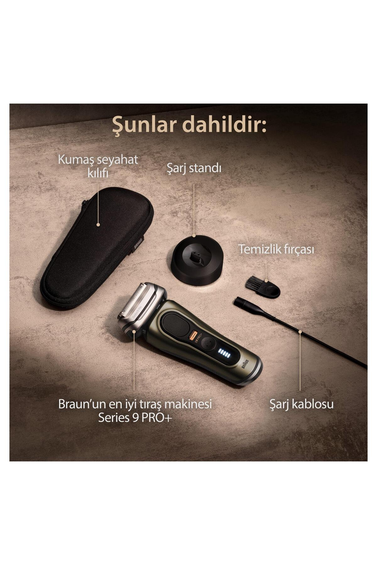 Aksesuarla birlikte bir Braun Series 9 PRO+ tıraş makinesi: seyahat çantası, şarj standı, temizleme fırçası ve şarj kablosu. Kahverengi bir yüzeyde.