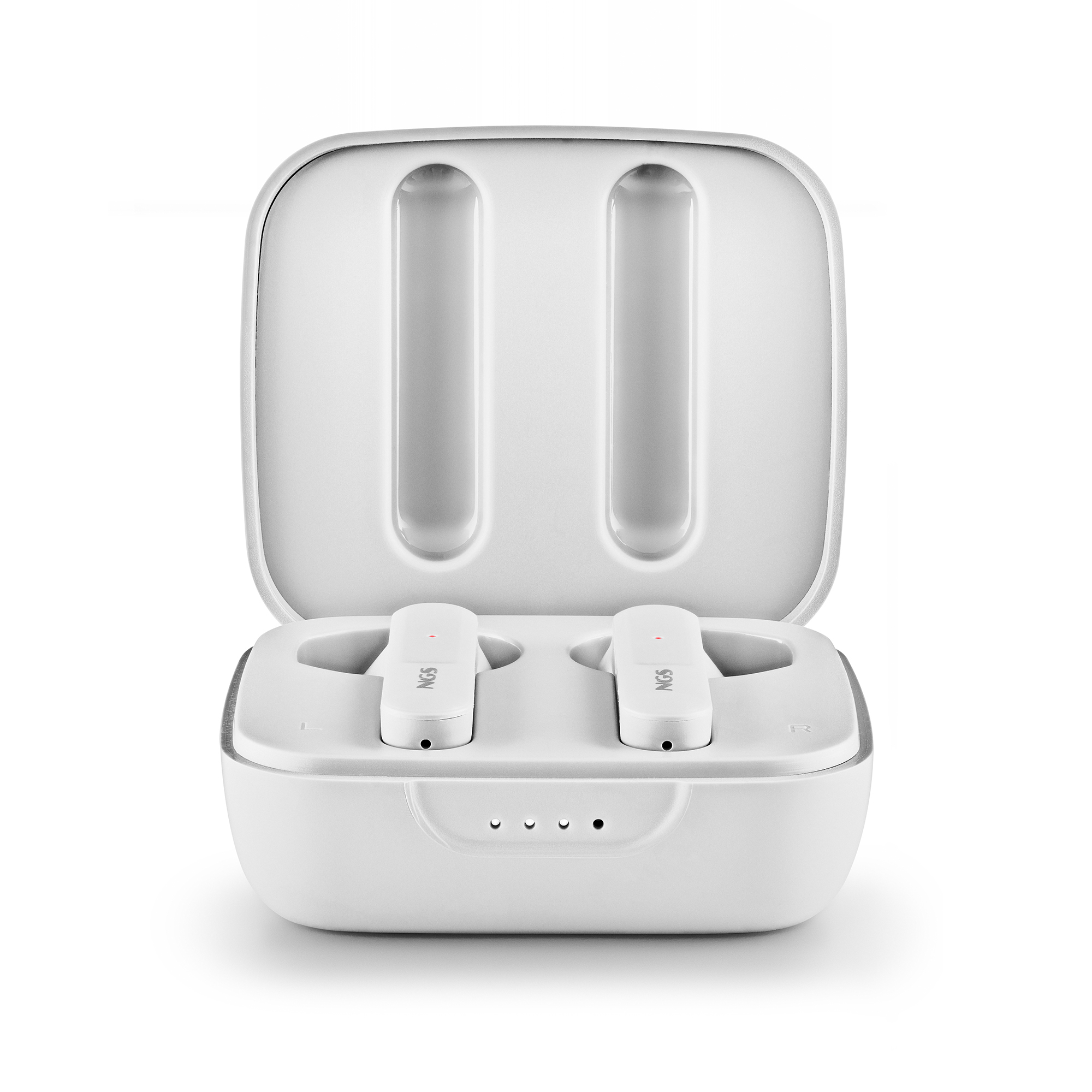 Estuche de carga de auriculares blanco con dos auriculares dentro. El estuche está abierto, mostrando los auriculares y las ranuras de carga.