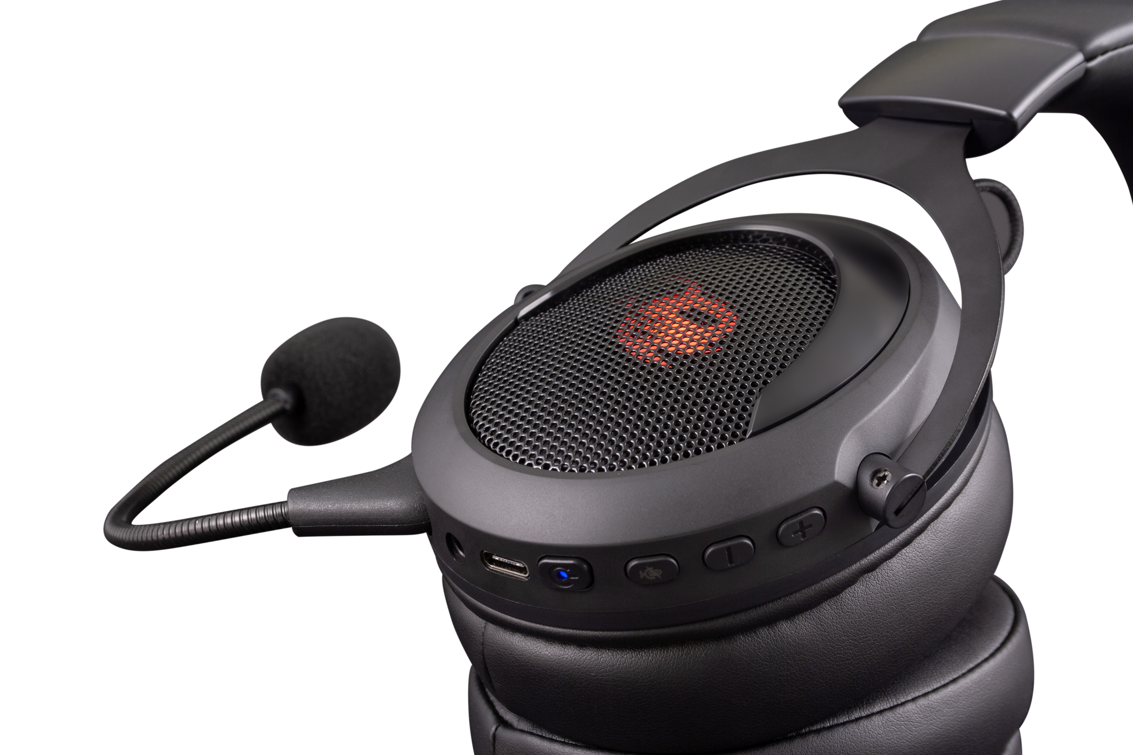 Auriculares gaming negros con micrófono. Cubierta de altavoz de malla con brillo naranja. Botones y puerto USB visibles.