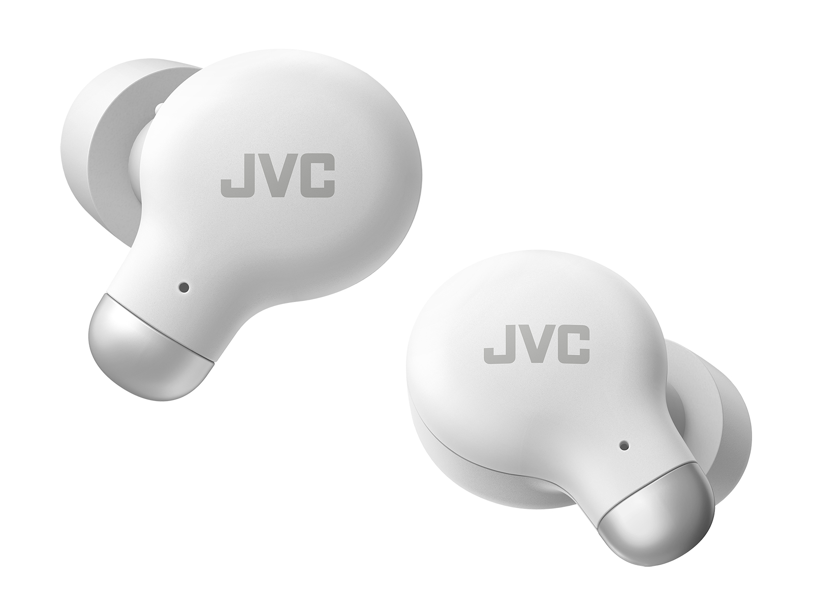 Due auricolari JVC bianche con punte argentate. Il logo JVC è stampato su ogni auricolare. Isolati su sfondo bianco.