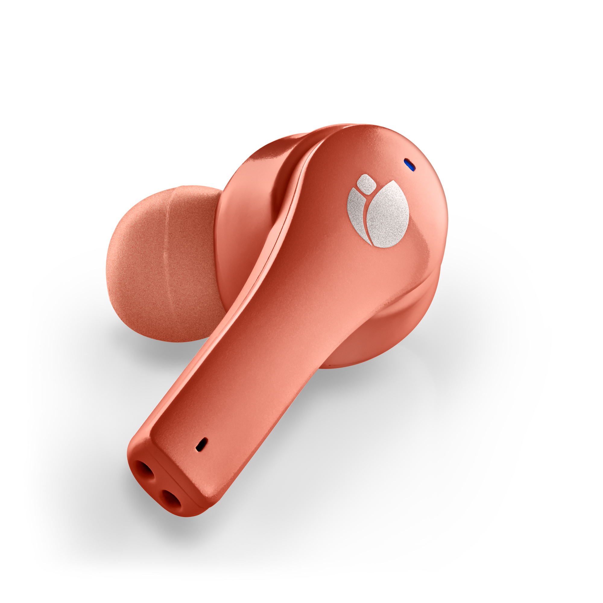 Koralowa bezprzewodowa słuchawka z logo, ustawiona na białej powierzchni.