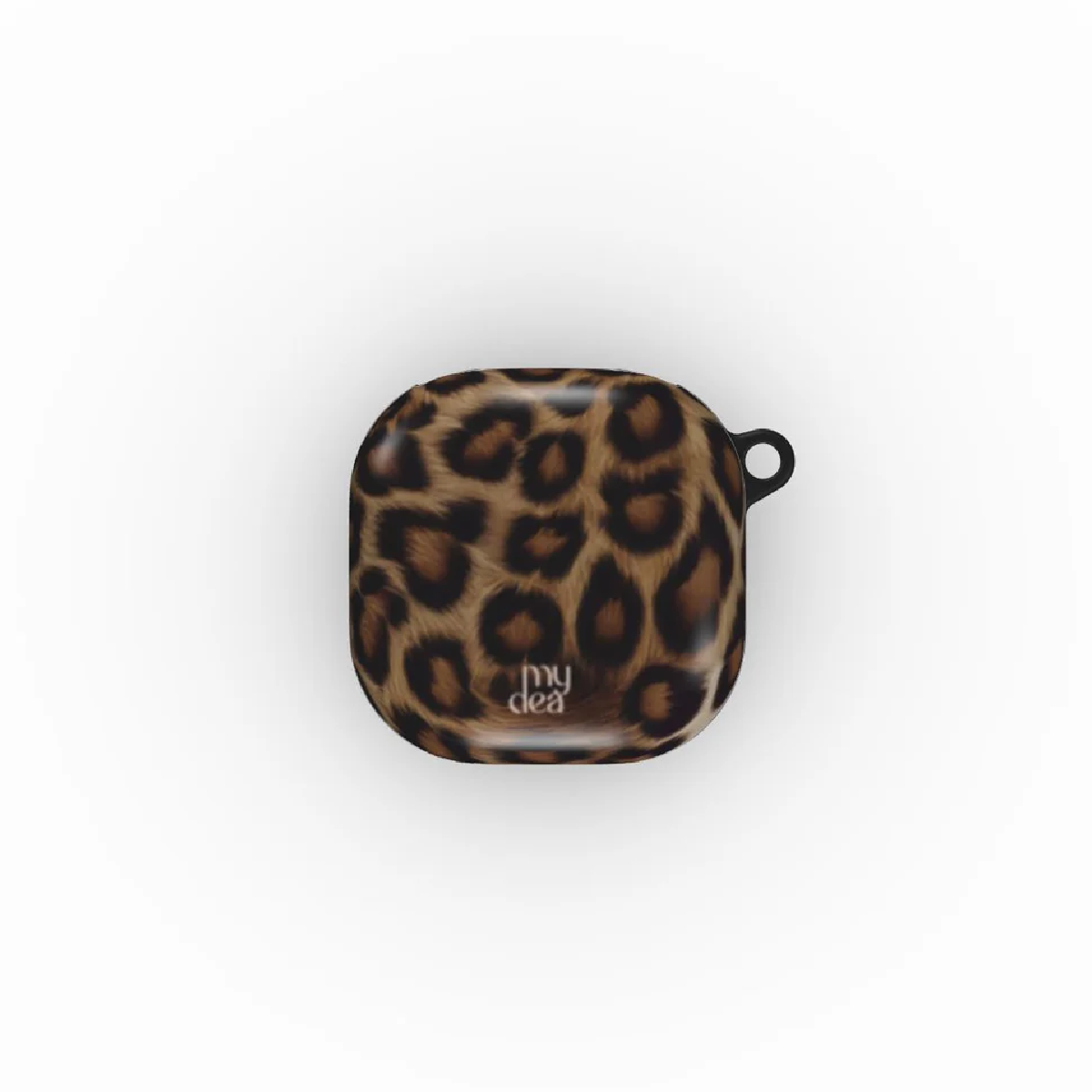 Una custodia per AirPods con stampa leopardata. Ha un manico nero e il marchio my dea è visibile in basso.