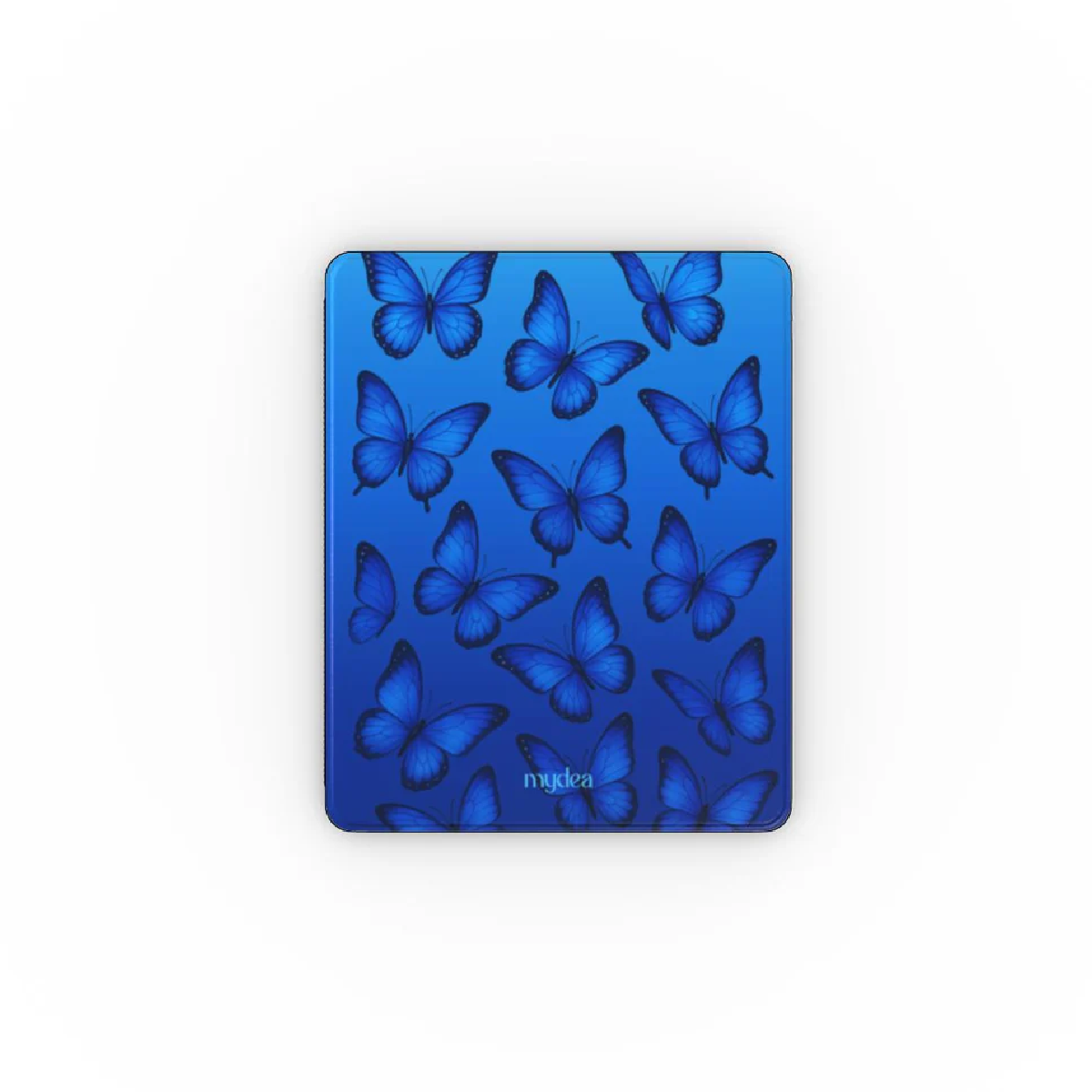 Un oggetto rettangolare con sfondo sfumato blu, ricoperto di illustrazioni di farfalle blu.