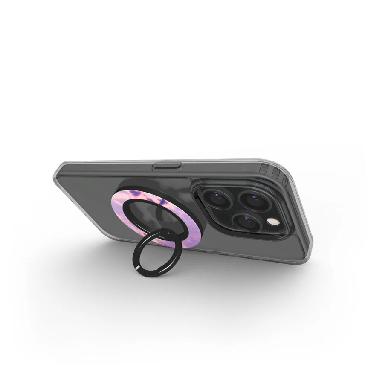 Uno smartphone con una custodia trasparente e un anello di supporto. L'anello di supporto ha un design marmorizzato. Il telefono è su sfondo bianco.