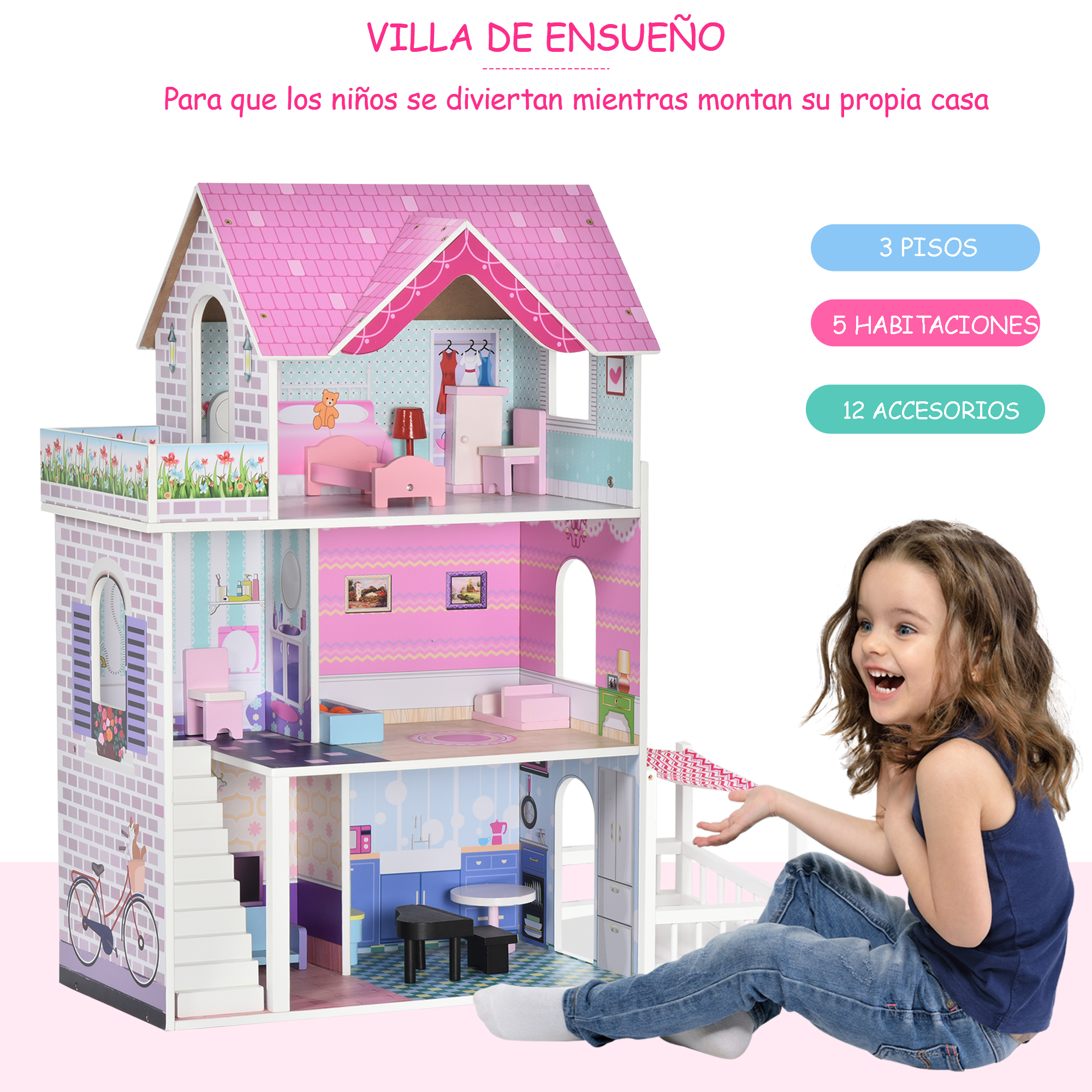 Una niña sonríe a una casa de muñecas. La casa de muñecas tiene tres pisos y es rosa y blanca.