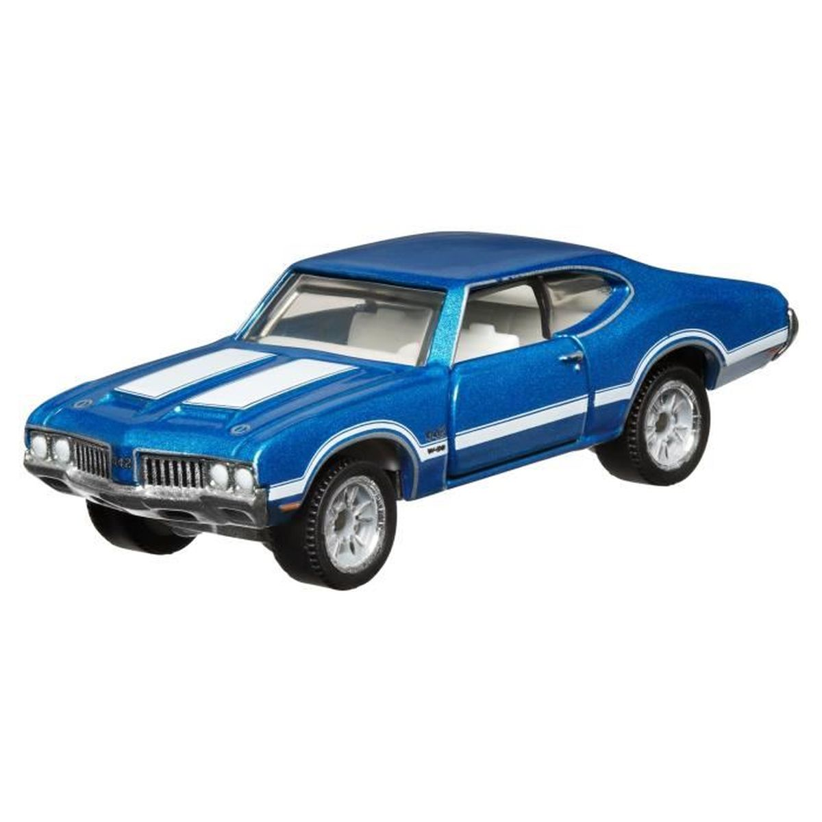 Een blauwe speelgoedauto met witte strepen op de motorkap en zijkanten. Het heeft een zilveren grille en wielen, tegen een witte achtergrond.