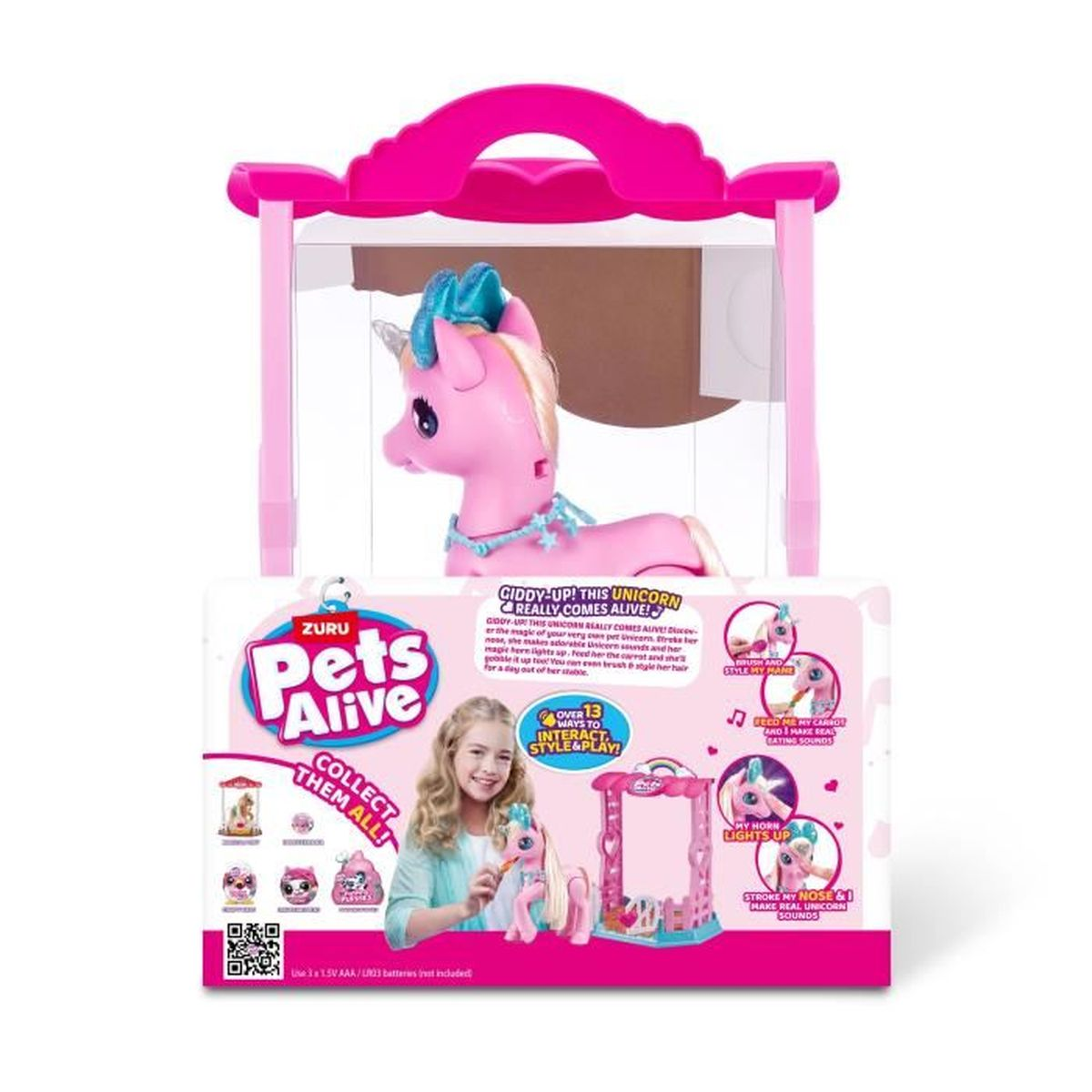 Ein rosa Einhornspielzeug mit einem rosa Stall, ein Mädchen, das ein ähnliches Spielzeug hält, und Produktinformationen auf einer Schachtel.