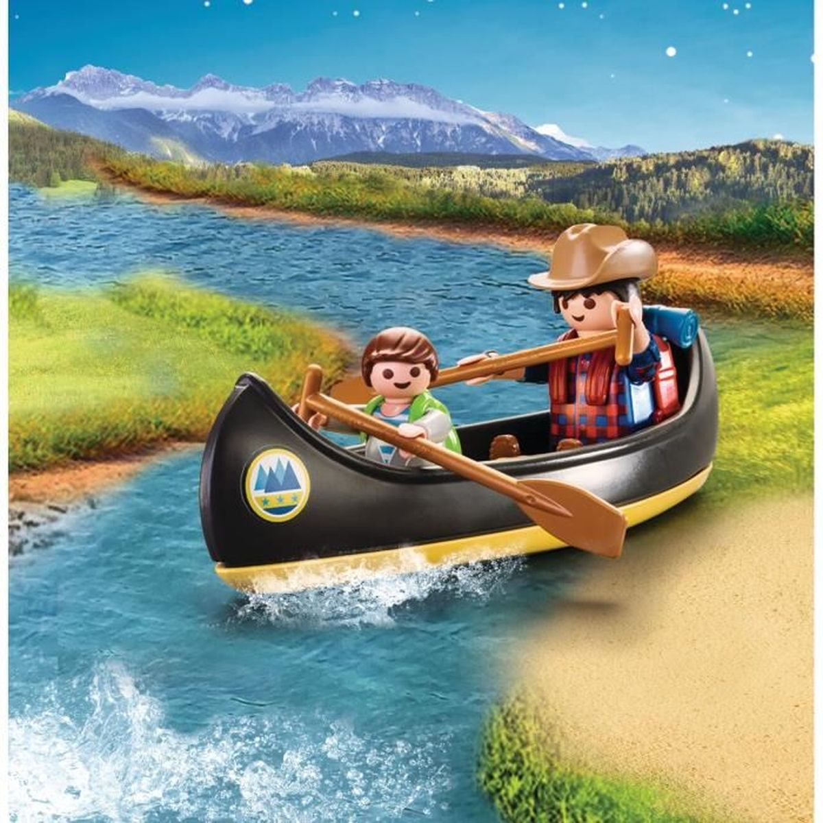 Due personaggi Playmobil remano in canoa su un fiume, montagne sullo sfondo. Scena notturna.