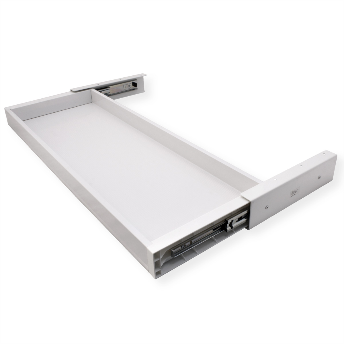 Un cassetto bianco è parzialmente estratto. Ha una forma rettangolare con interno liscio. Le guide metalliche sono visibili sui lati.