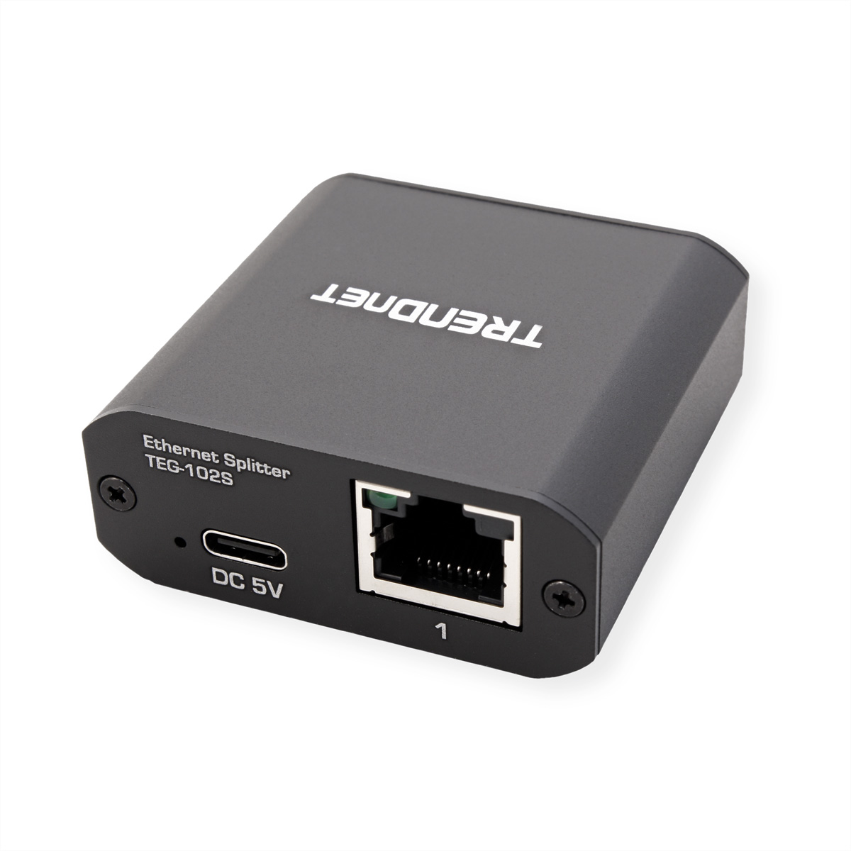 Schwarzer Ethernet-Splitter. Er hat einen Anschluss, einen DC-5V-Eingang und das TRENDnet-Logo. Beschriftet als Ethernet Splitter TEG-102S.