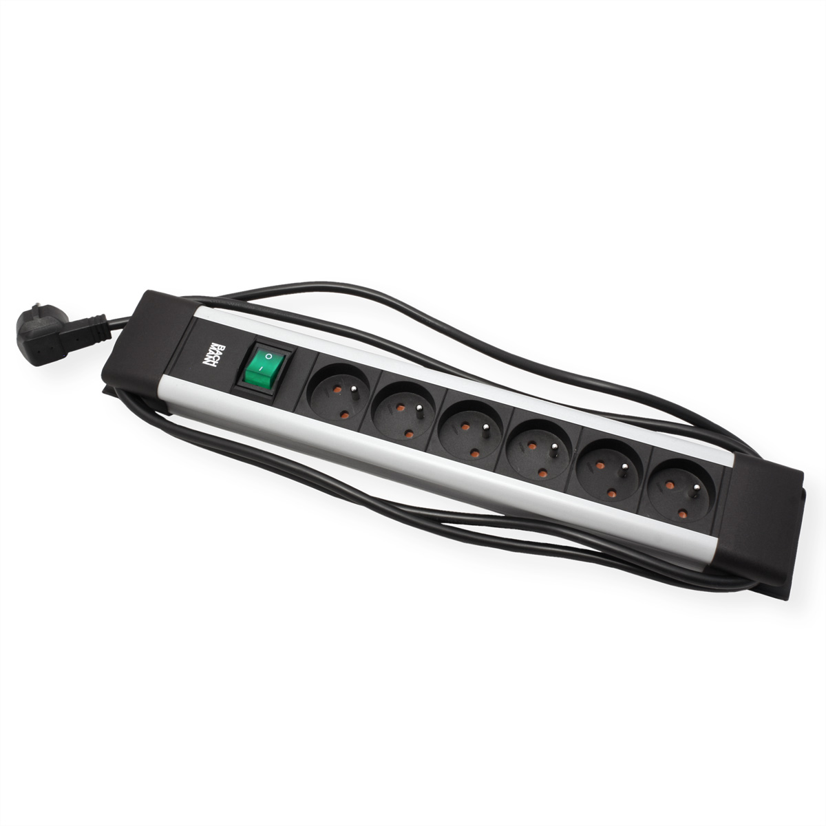Een zwart en zilveren stekkerdoos met een groene aan/uit-schakelaar en zes stopcontacten. Een zwarte kabel met een stekker loopt eruit.