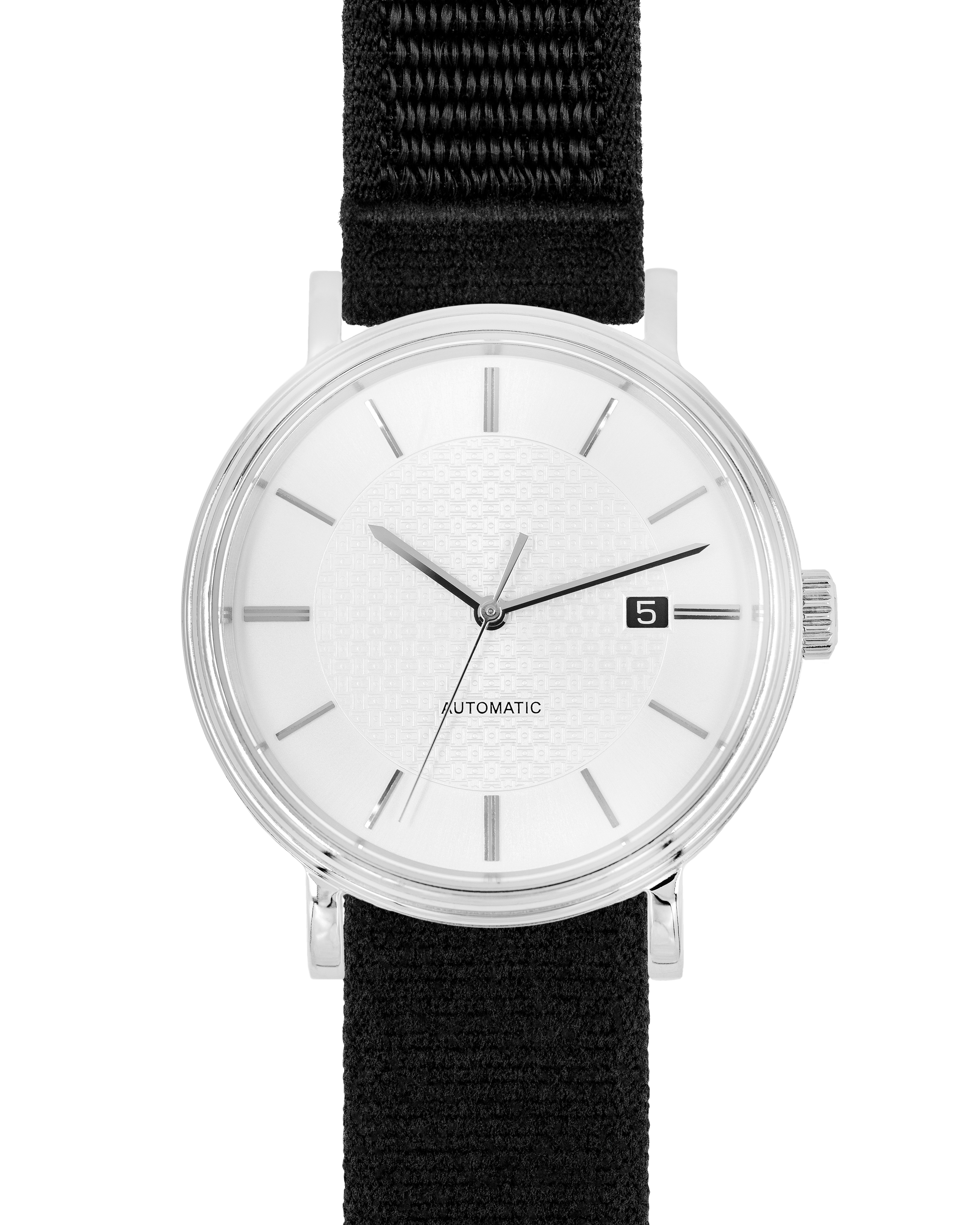 Eine silberne Armbanduhr mit weißem Zifferblatt, schwarzen Zeigern und Datum. Schwarzes Armband. Die Uhr sagt 'AUTOMATIC'.