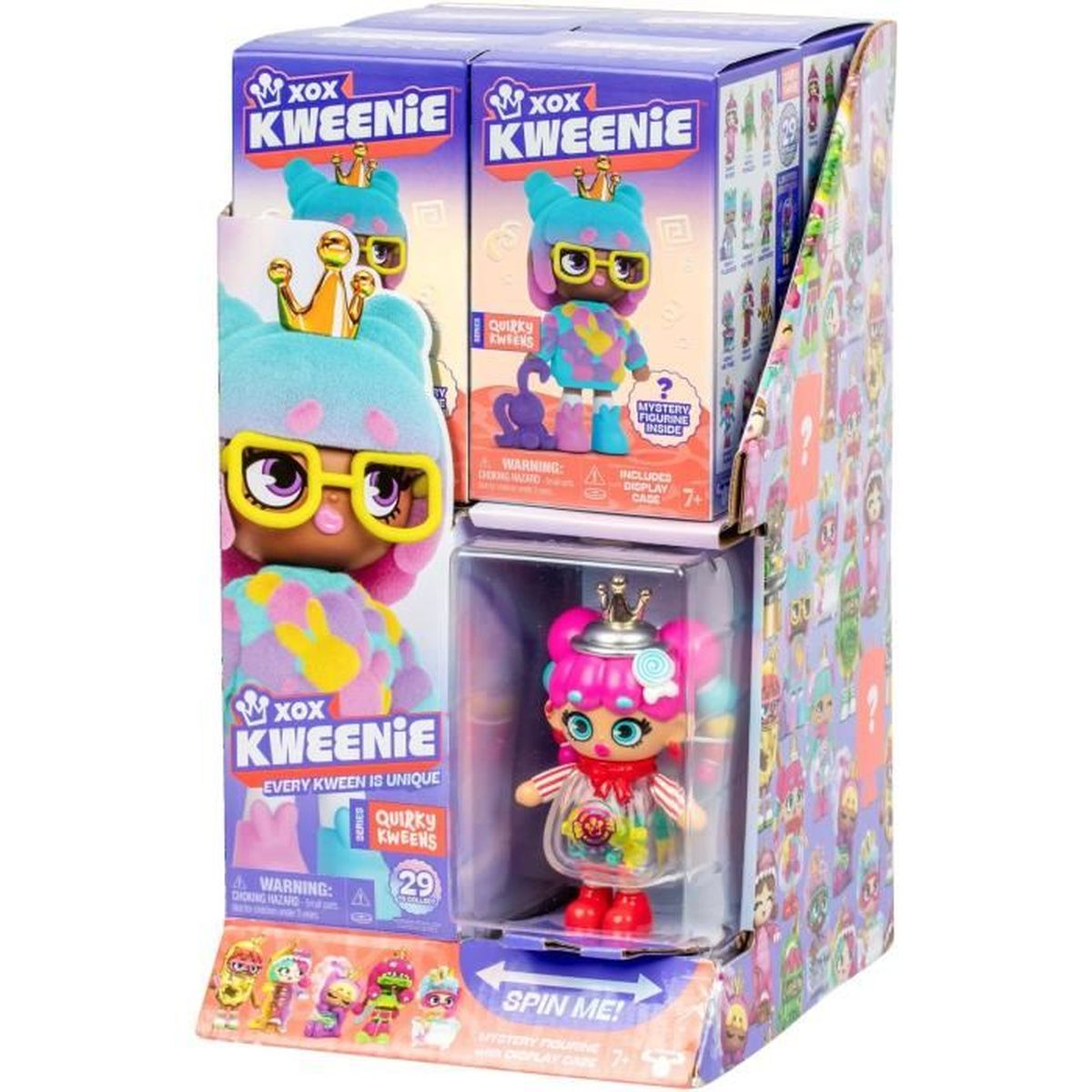 Ein Box-Set mit Kweenie-Puppen. Die Vorderseite zeigt eine Puppe in einer durchsichtigen Hülle. Die Box ist bunt mit Cartoon-Figuren.