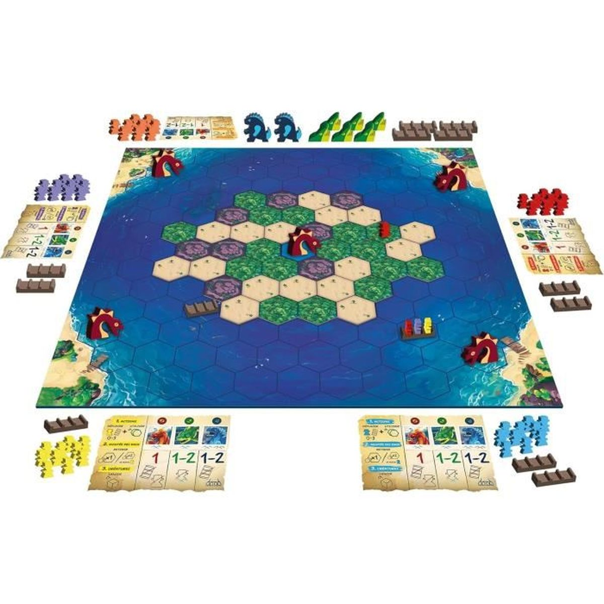 Jeu de société avec une zone hexagonale centrale et de l'eau autour. Des pièces colorées et des cartes sont disposées autour du plateau.