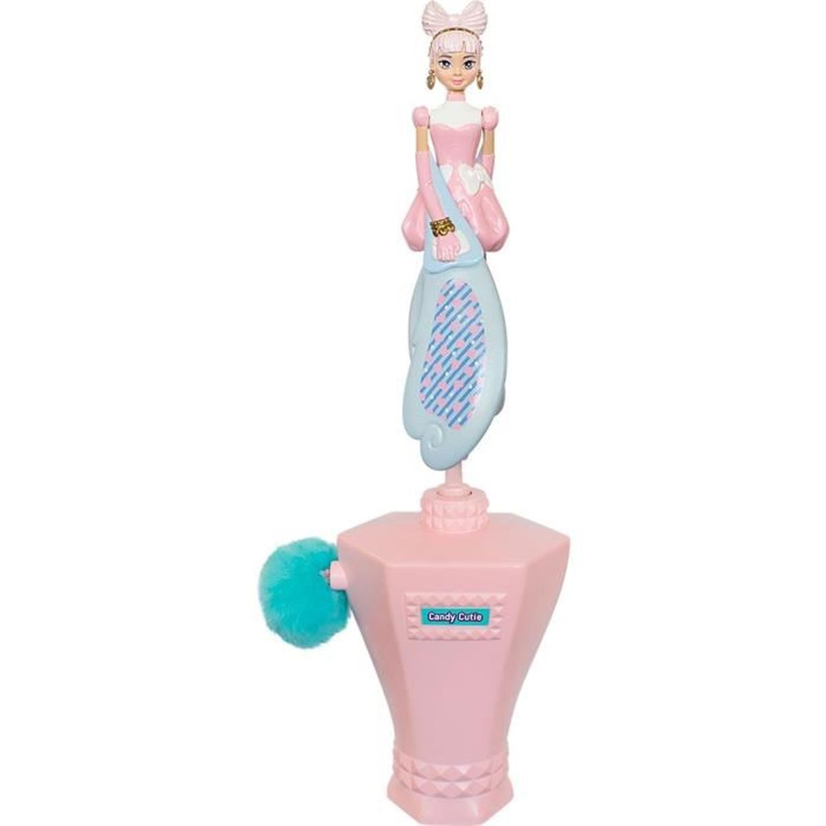 Ein rosa Candy Cutie-Spielzeug. Es hat eine Puppe oben, eine hellblaue Bürste, eine rosa Flasche und einen türkisfarbenen Bommel.