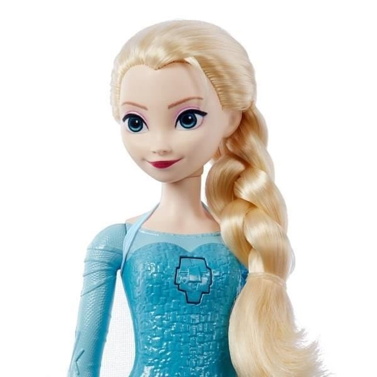 Una muñeca de Elsa de Frozen, con cabello rubio en una trenza lateral, vestida con un vestido azul con corpiño estampado.