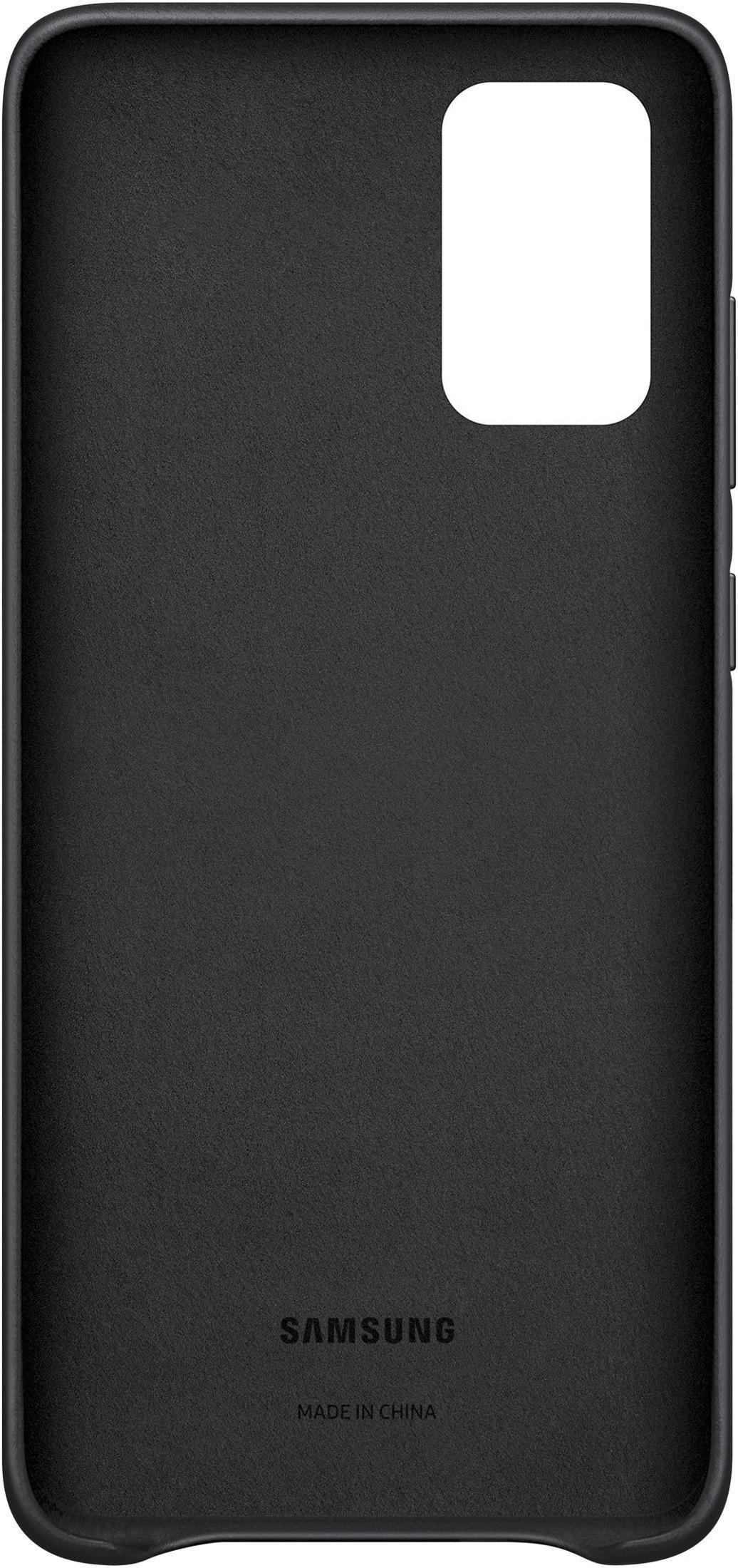 Funda de teléfono negra con recorte para cámara y el logotipo de Samsung. Hecho en China impreso debajo.
