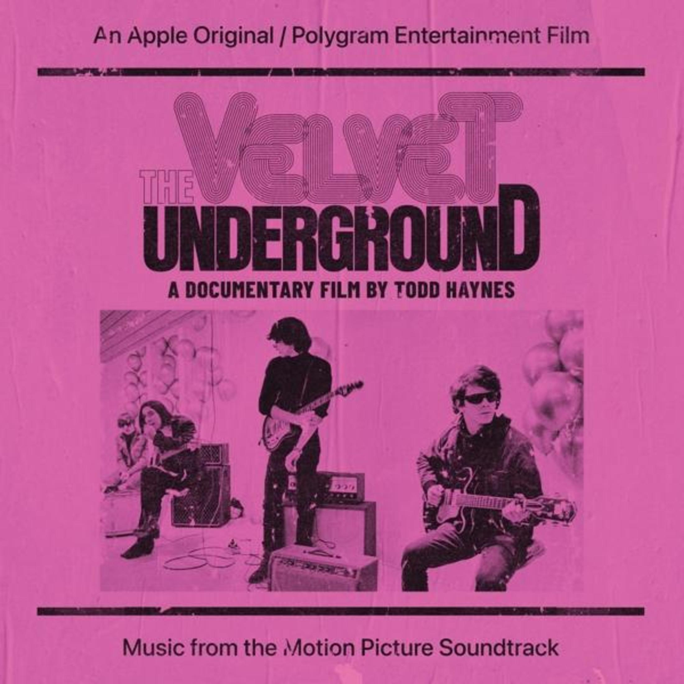 Poster per il film 'The Velvet Underground'. Mostra i membri della band e il testo su sfondo rosa.