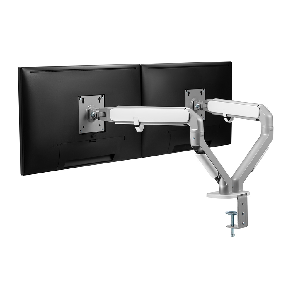 Zwei schwarze Computermonitore, montiert an einem silbernen und weißen, verstellbaren Arm. Der Arm ist an einer weißen Oberfläche befestigt.