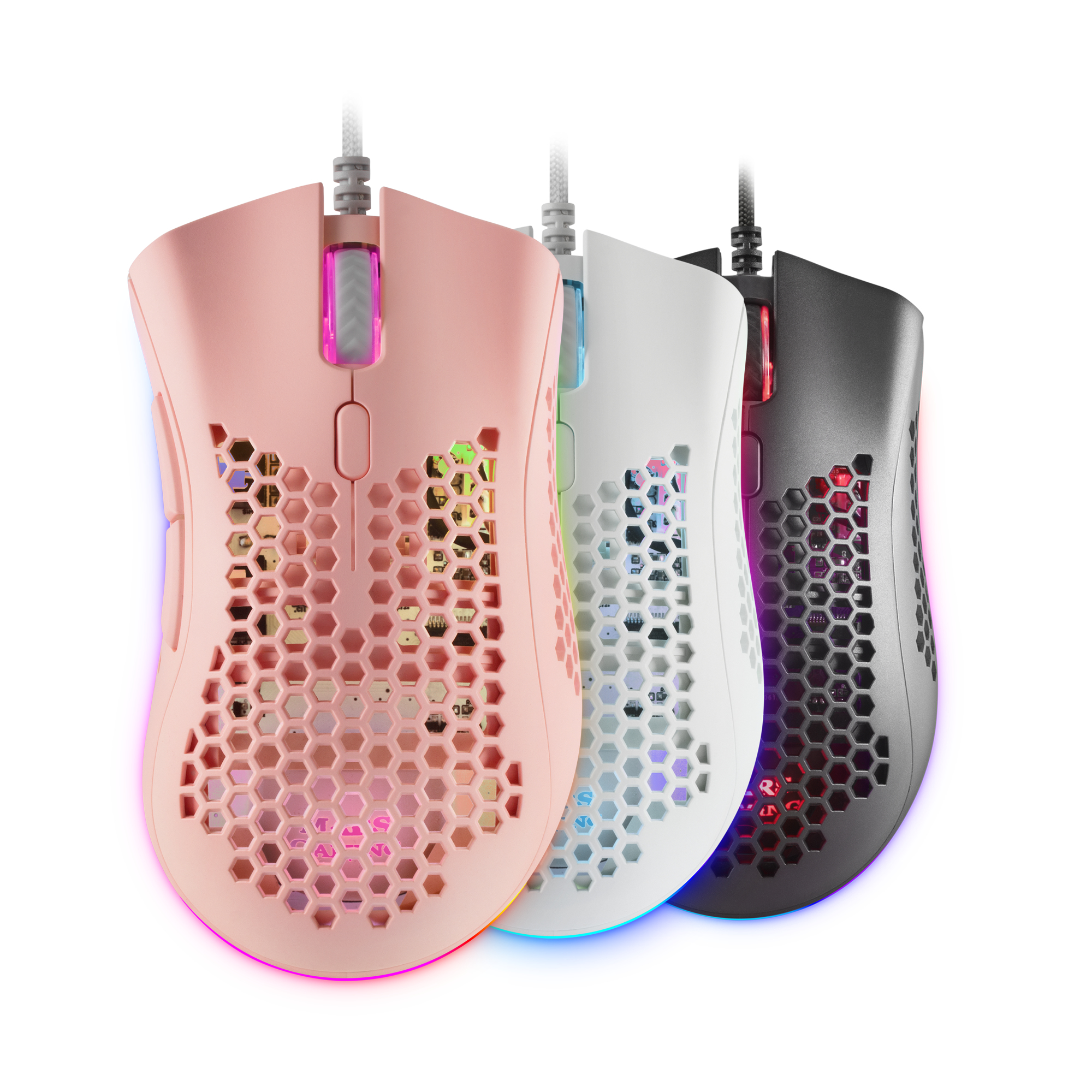 Drei Gaming-Mäuse in Rosa, Weiß und Schwarz. Sie haben Wabenmuster und RGB-Beleuchtung an der Basis und am Scrollrad.
