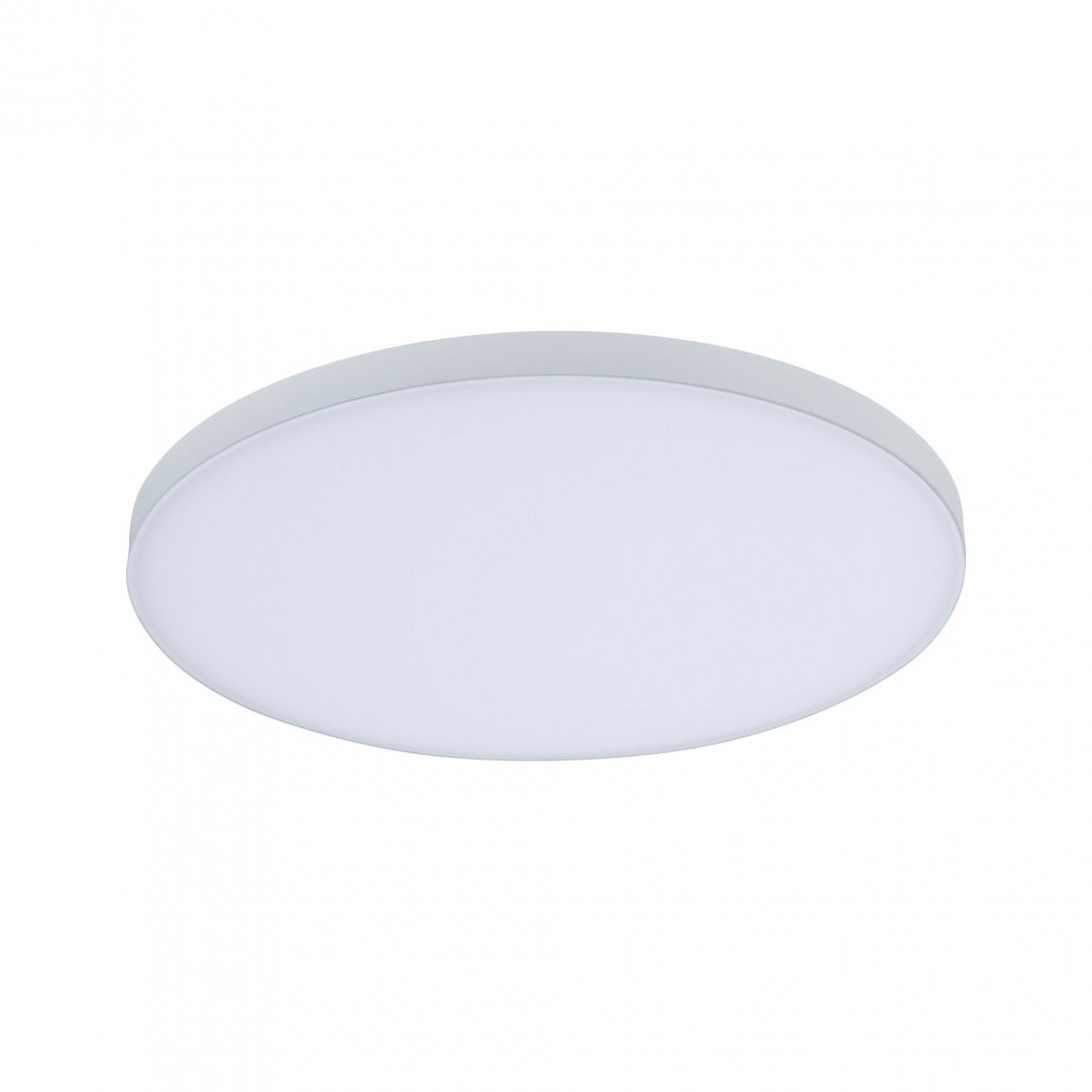 Okrągła, biała oprawa oświetleniowa sufitowa. Ma biały, płaski, okrągły klosz z cienką, szarą obwódką na białym tle.
