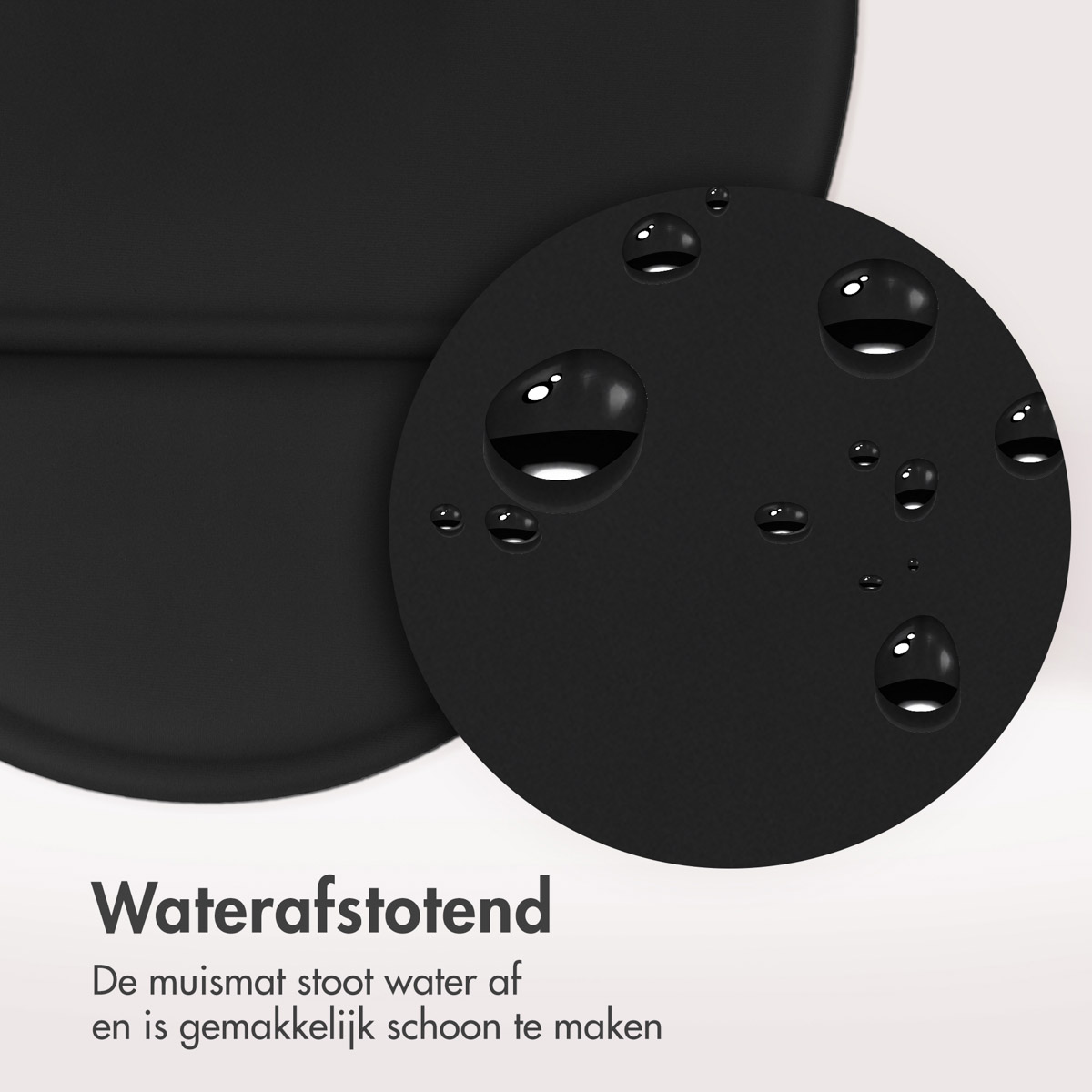 A close-up of a black mousepad with water droplets on it. The text 'Waterafstotend' is at the bottom of the image.