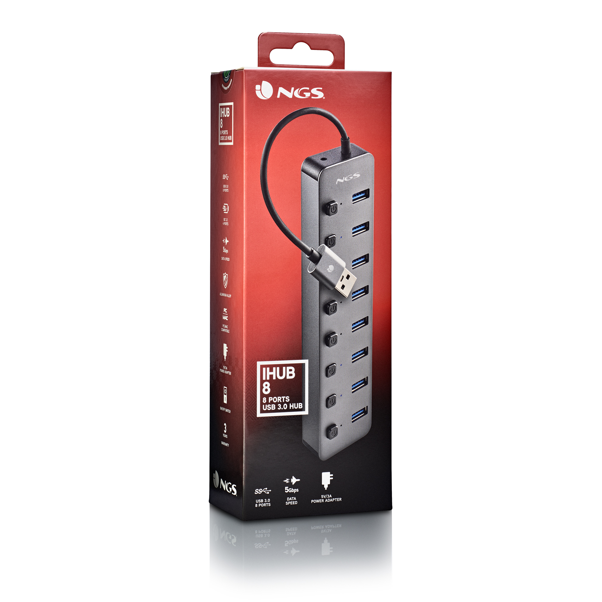 Ein USB-Hub in einer Schachtel, mit Kabel und USB-Stecker. Die Schachtel ist rot und schwarz, der Hub ist sichtbar.
