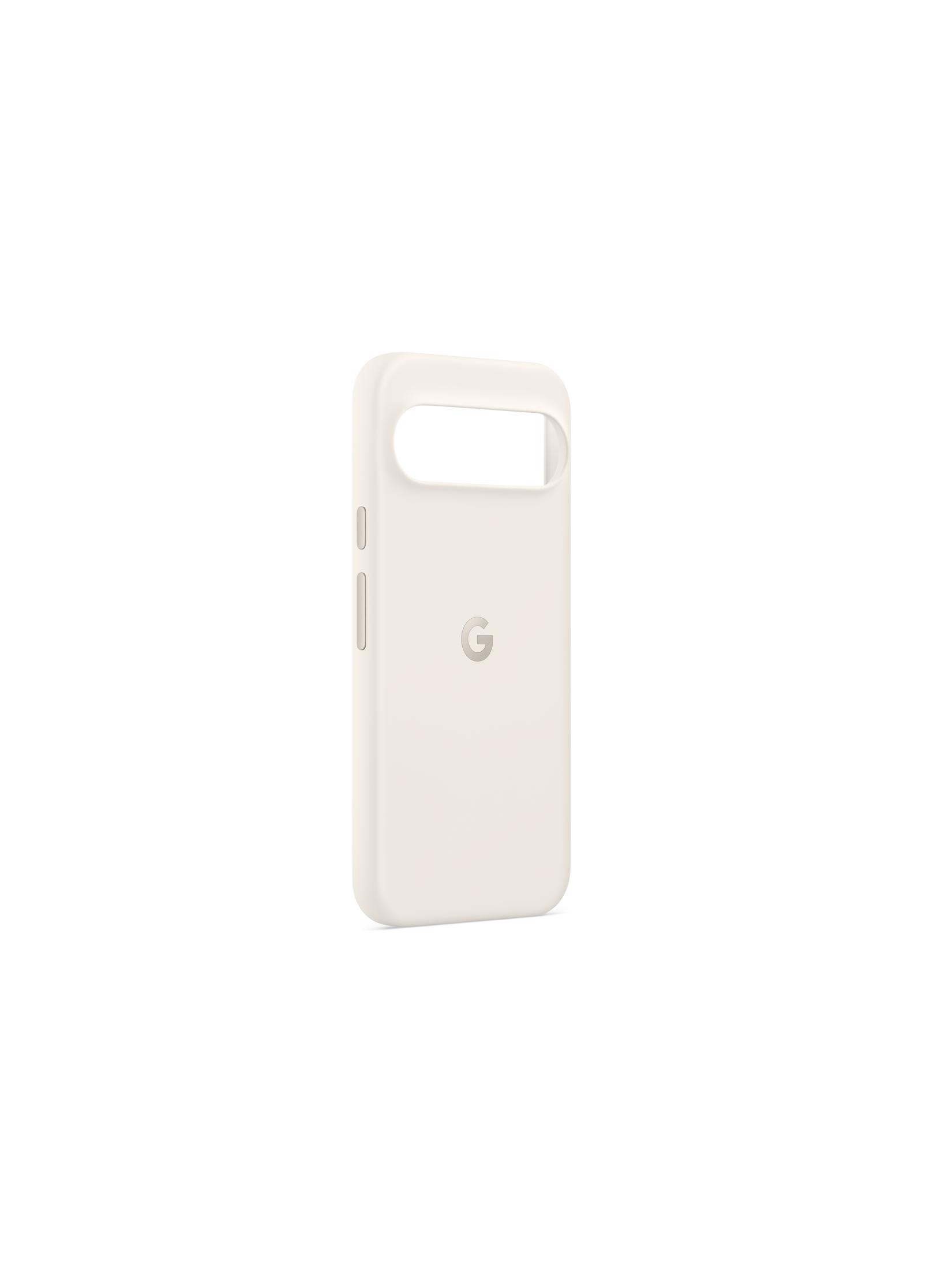 Una funda de teléfono beige claro. Tiene un recorte para la cámara y un logotipo de Google.