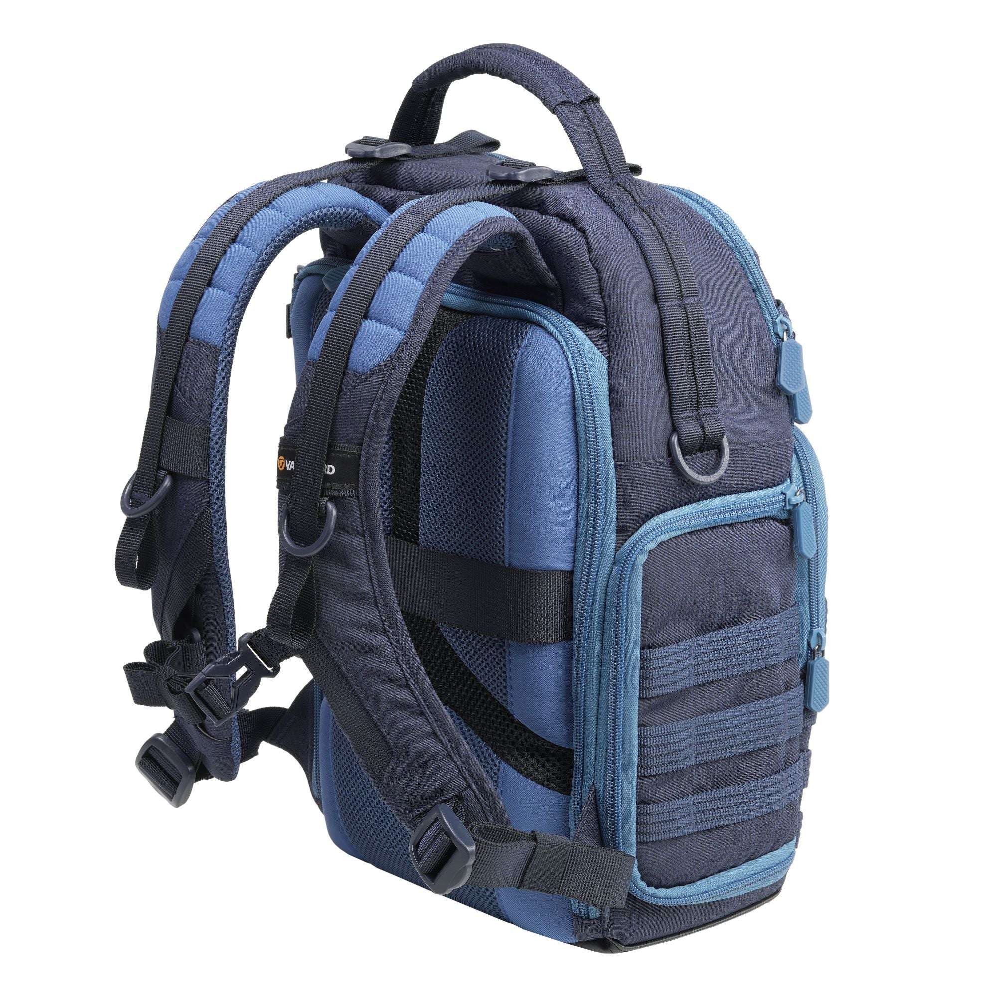 Ein blauer und marinefarbener Rucksack mit Schultergurten, einem Griff und mehreren Fächern. Er ist auf weißem Hintergrund isoliert.