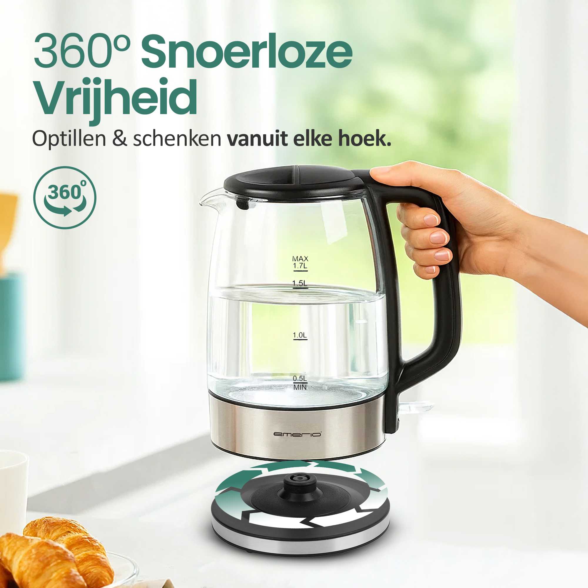 Une main tient une bouilloire électrique en verre avec de l'eau. Texte: 360° Snoerloze Vrijheid.