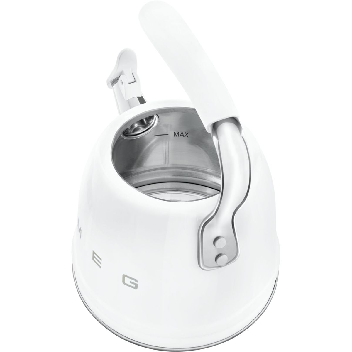 Una tetera Smeg blanca, vista superior. El asa y el pico están arriba. La tetera está sobre un fondo blanco.