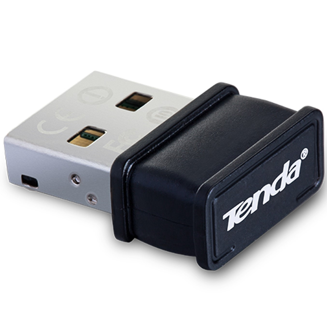 Un adaptador WiFi USB Tenda. Es negro y plateado, la parte negra tiene el logotipo de Tenda en blanco, la parte plateada es el conector USB.