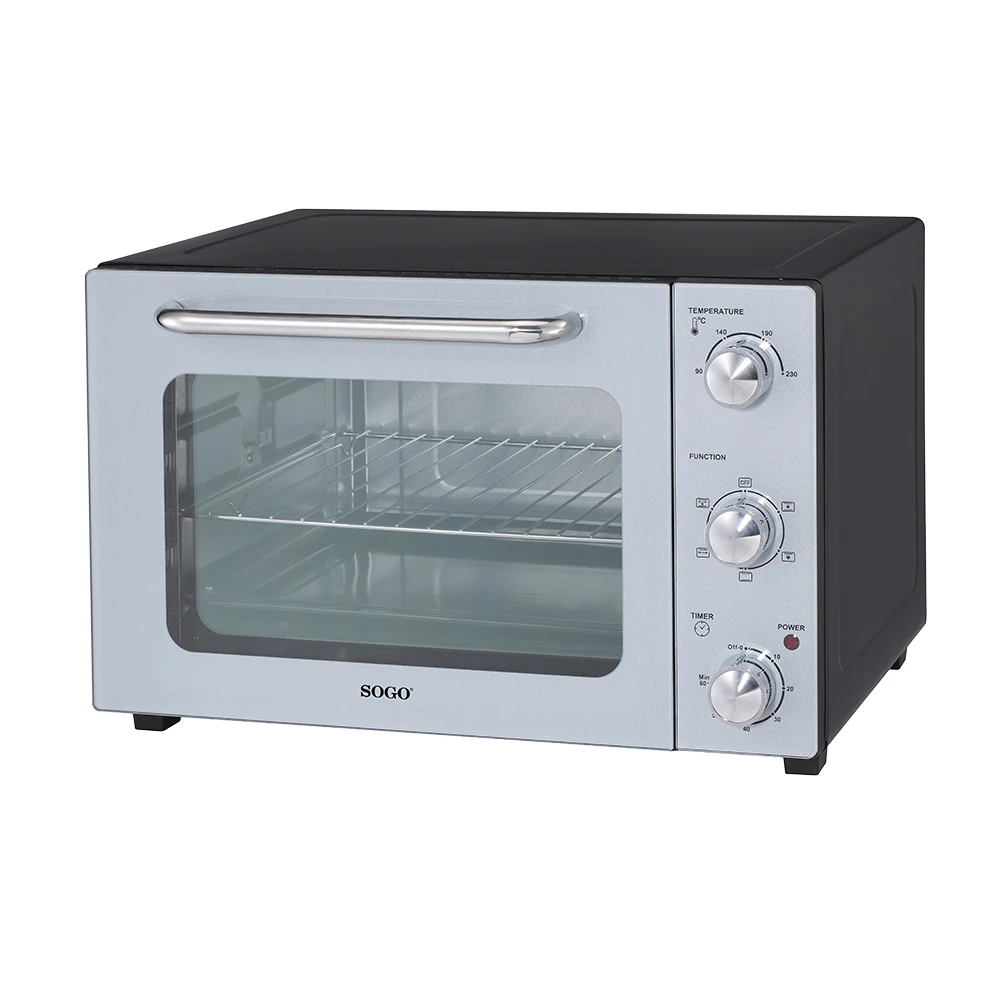 Un horno SOGO plateado y negro con puerta de vidrio, rejillas internas y perillas de control para temperatura, función, temporizador y potencia.