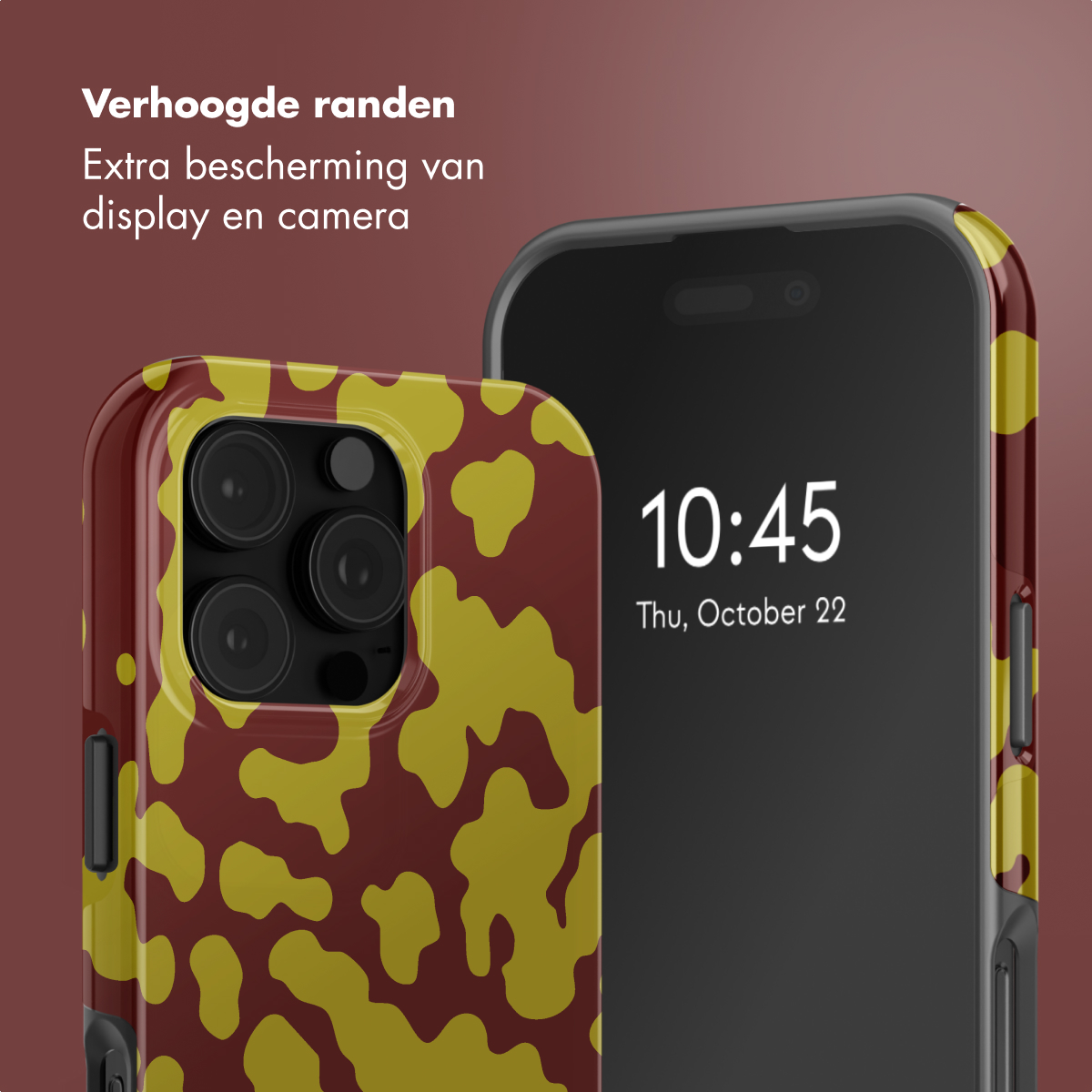 Twee smartphones. Eén heeft een hoesje met gele vlekken op kastanjebruin. De andere heeft een zwart scherm met tijd en datum.