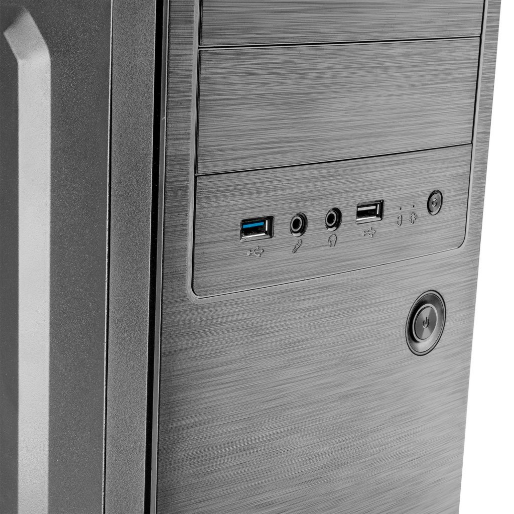 Un primo piano di un case di computer. Mostra il pannello frontale con porte USB, jack audio e un pulsante di accensione. Finitura in metallo spazzolato grigio.