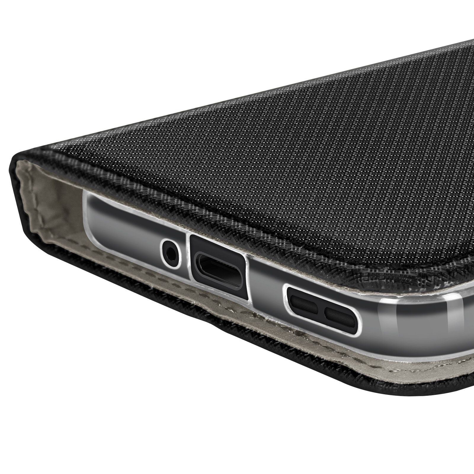 Primo piano di una custodia per telefono nera con aperture per porte e pulsanti. La custodia ha una superficie strutturata.