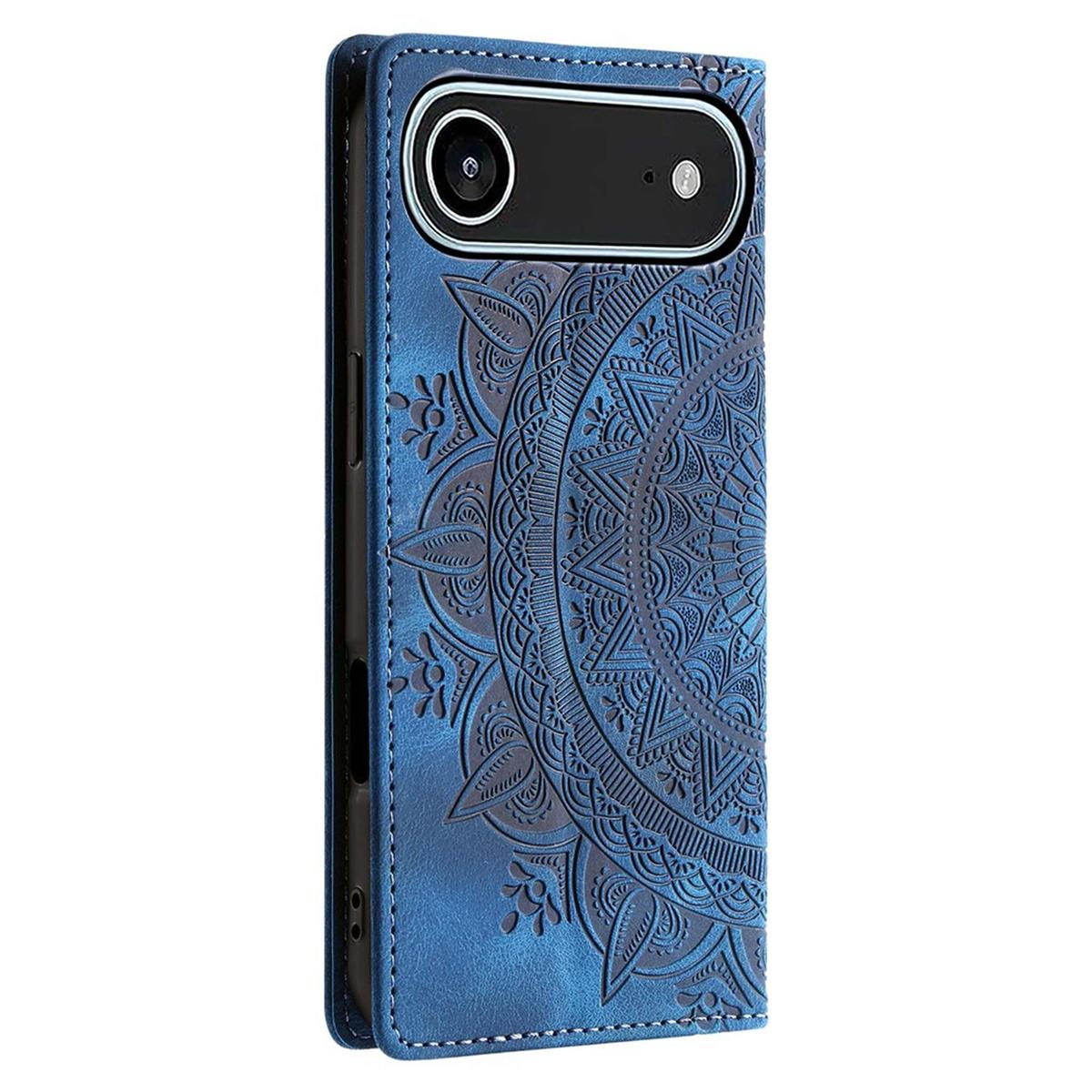Blaue Handyhülle mit Mandala-Design. Sie hat einen Kameraausschnitt und eine Klappe im Brieftaschenstil. Die Hülle ist aus Leder.