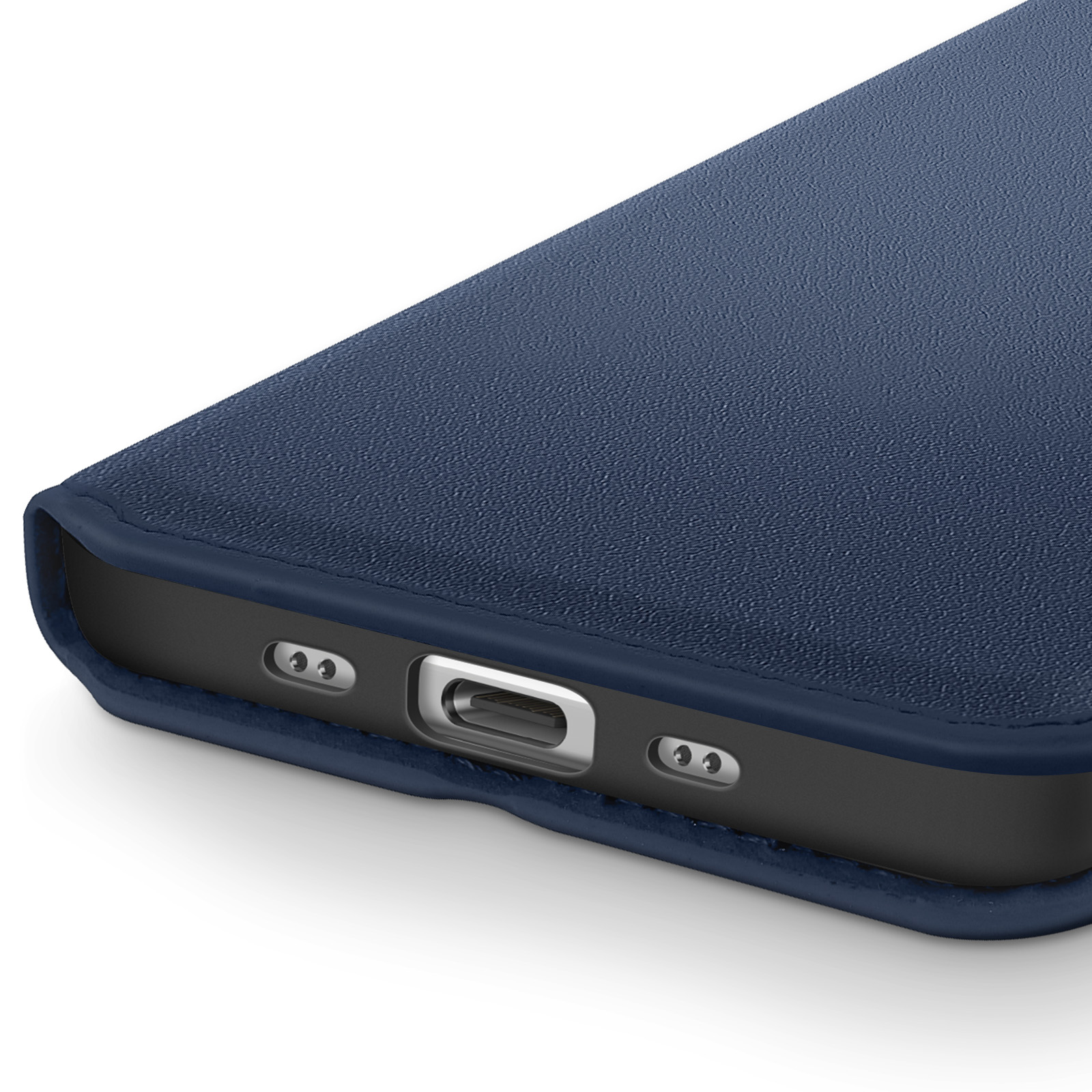Primo piano di una custodia blu per telefono con superficie strutturata. Il bordo inferiore mostra porte e aperture.