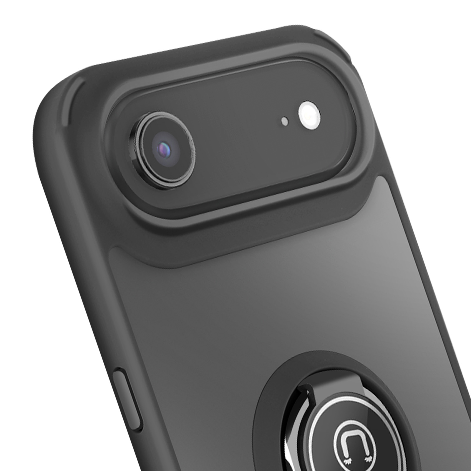 Close-up van een zwarte telefoonhoes met cameralens, flitser en magnetische ringhouder. Witte achtergrond.