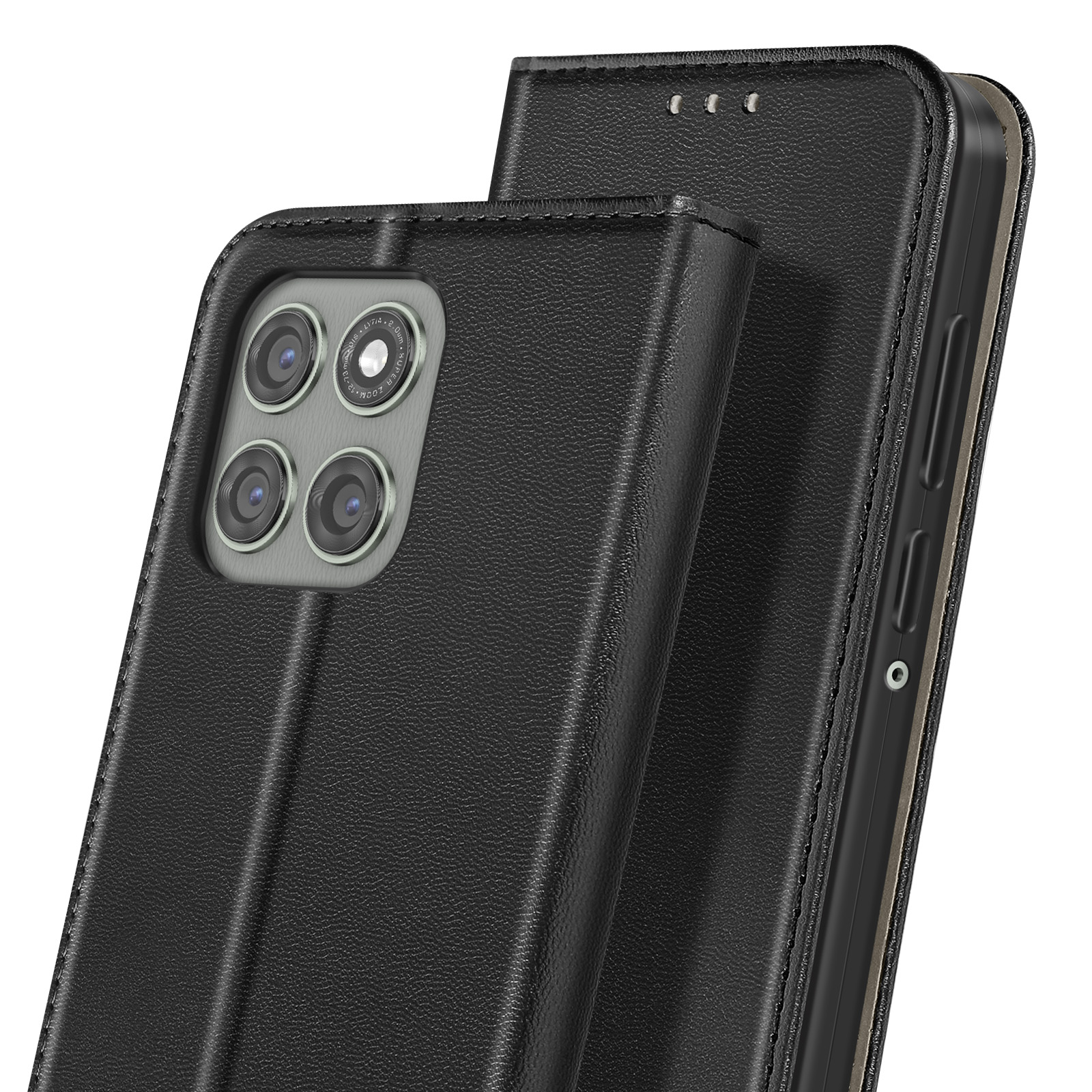 Gros plan sur un étui de téléphone en cuir noir avec quatre objectifs d'appareil photo visibles. L'étui est partiellement ouvert.
