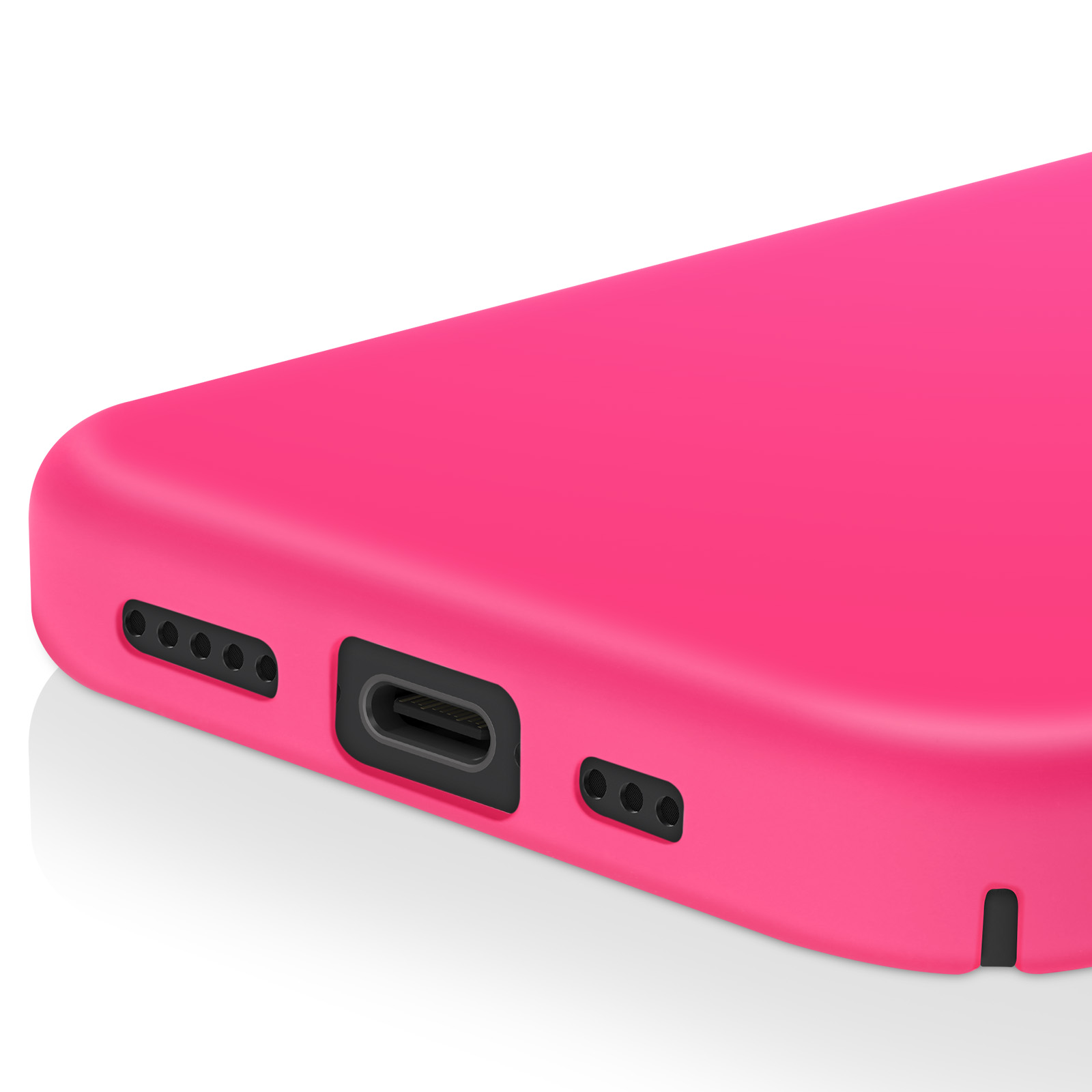 Close-up van een roze telefoon. Toont de onderrand met oplaadpoort, luidsprekergaten en een zwarte uitsparing.