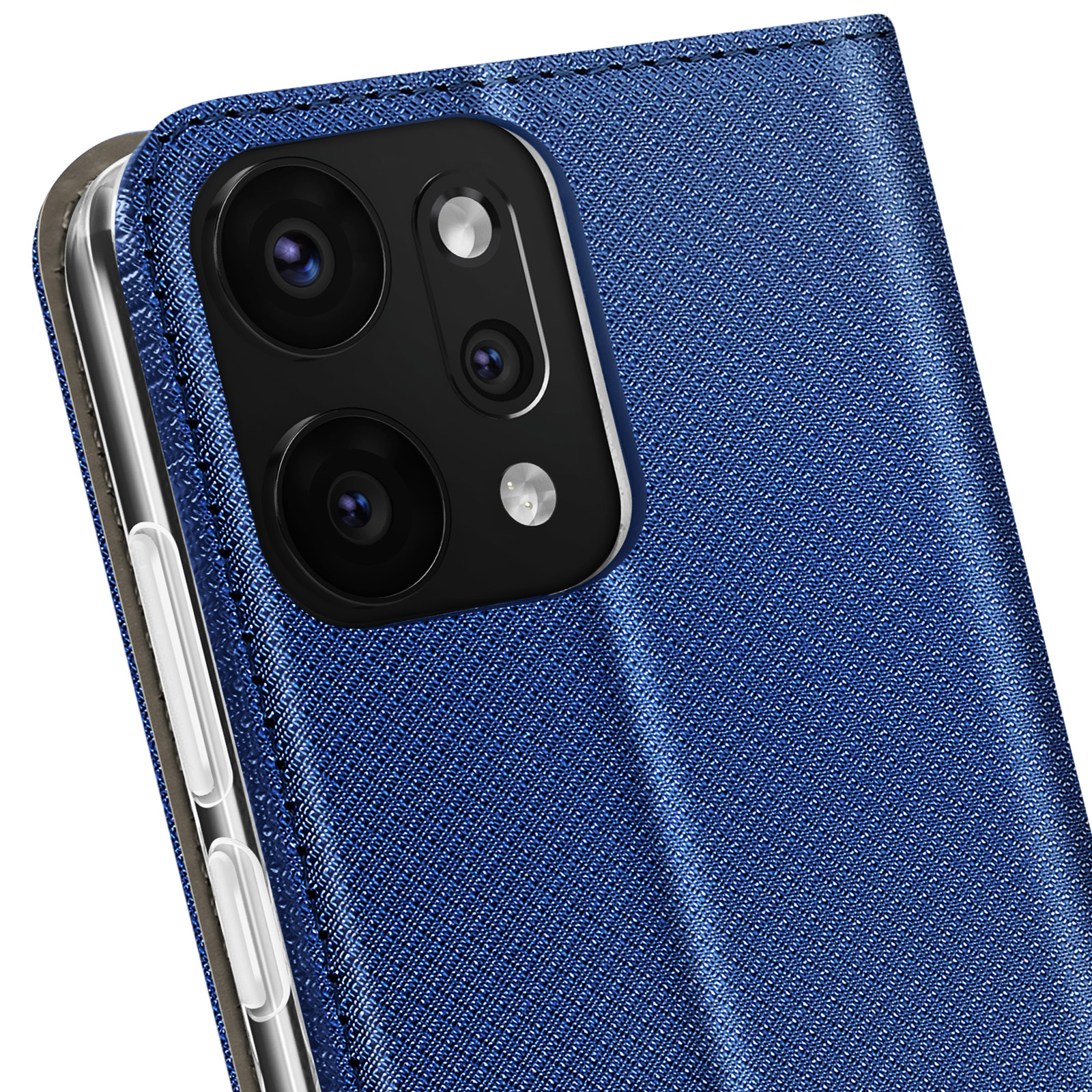 Primo piano di una custodia blu per telefono con lenti della fotocamera. La custodia ha un motivo strutturato. Lo sfondo è bianco.
