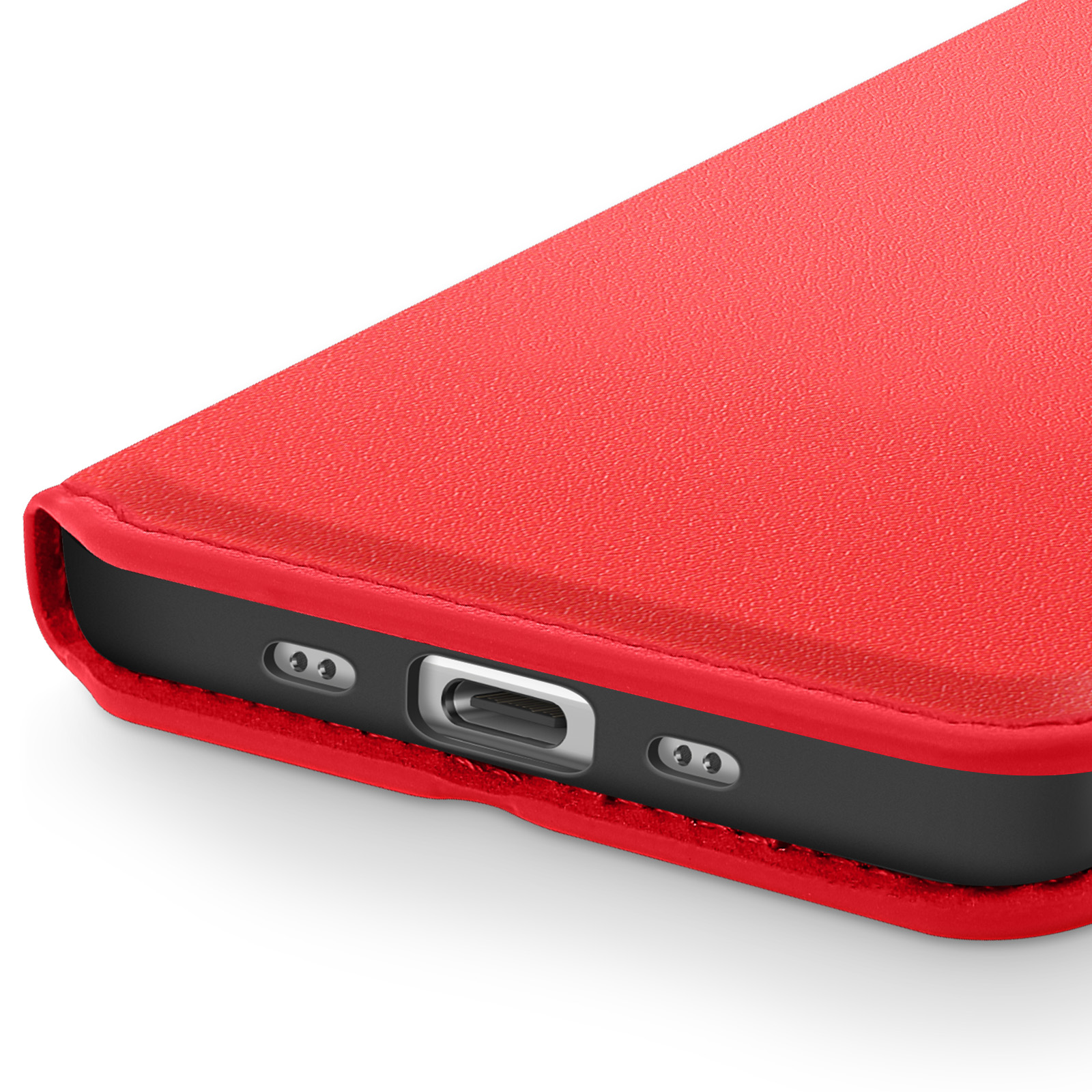 Primo piano di una custodia rossa per telefono, che mostra il bordo inferiore con ritagli per porte e pulsanti.